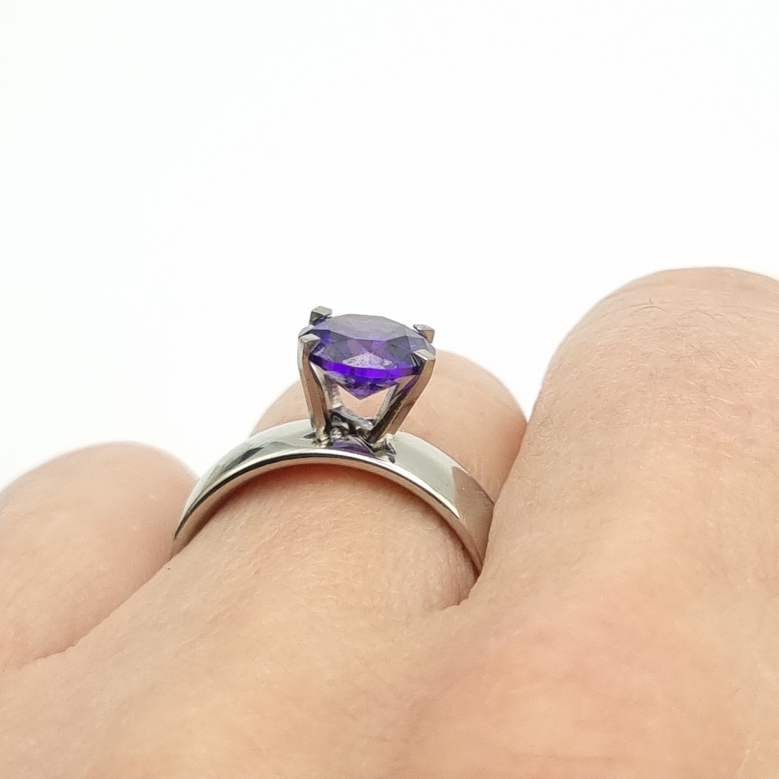 Solitaire Ring 316L Stainless Steel Purple Stone Size P