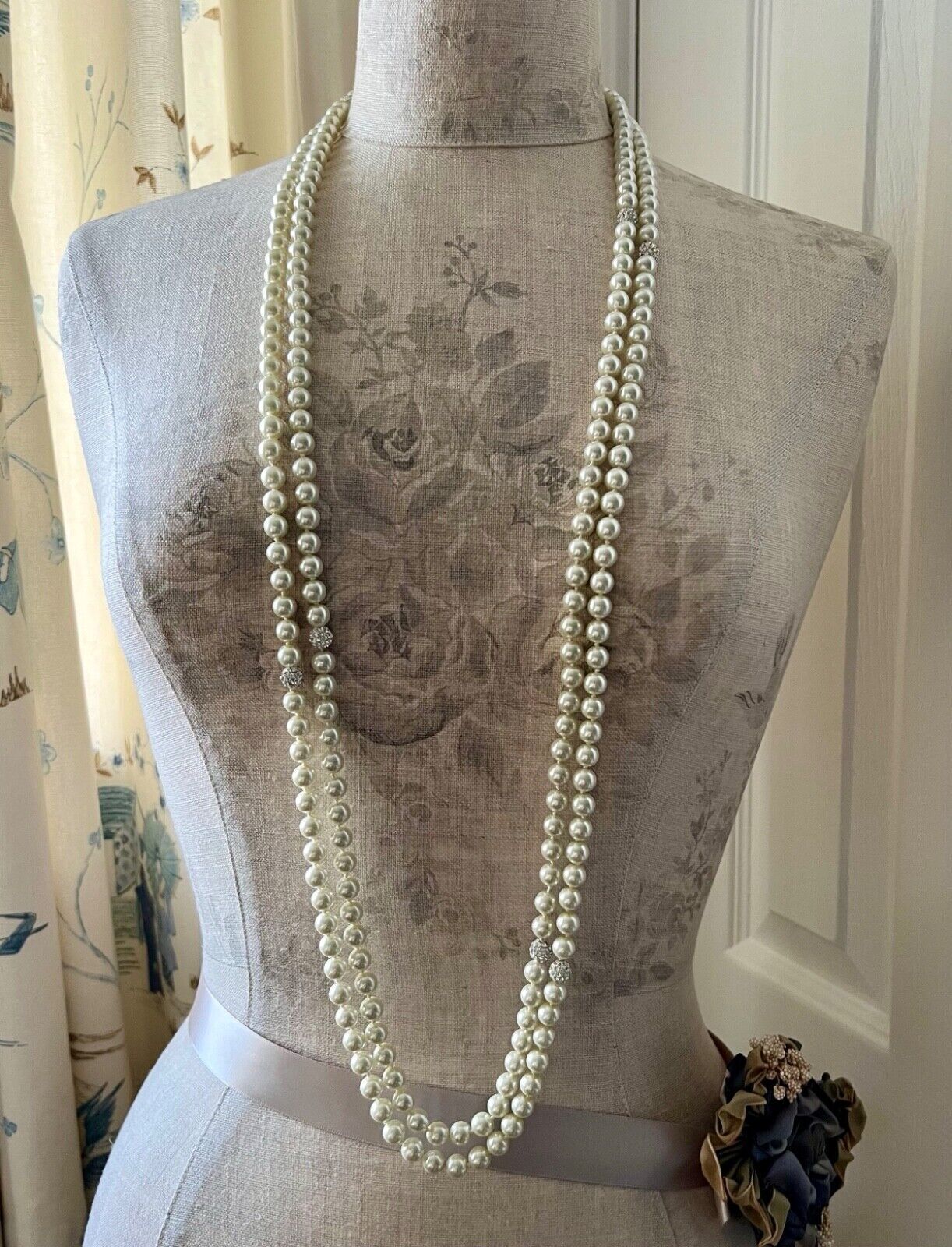 Good Quality Glass Pearl Versatile Very Long Length Crystal Balls Necklace BNWOT