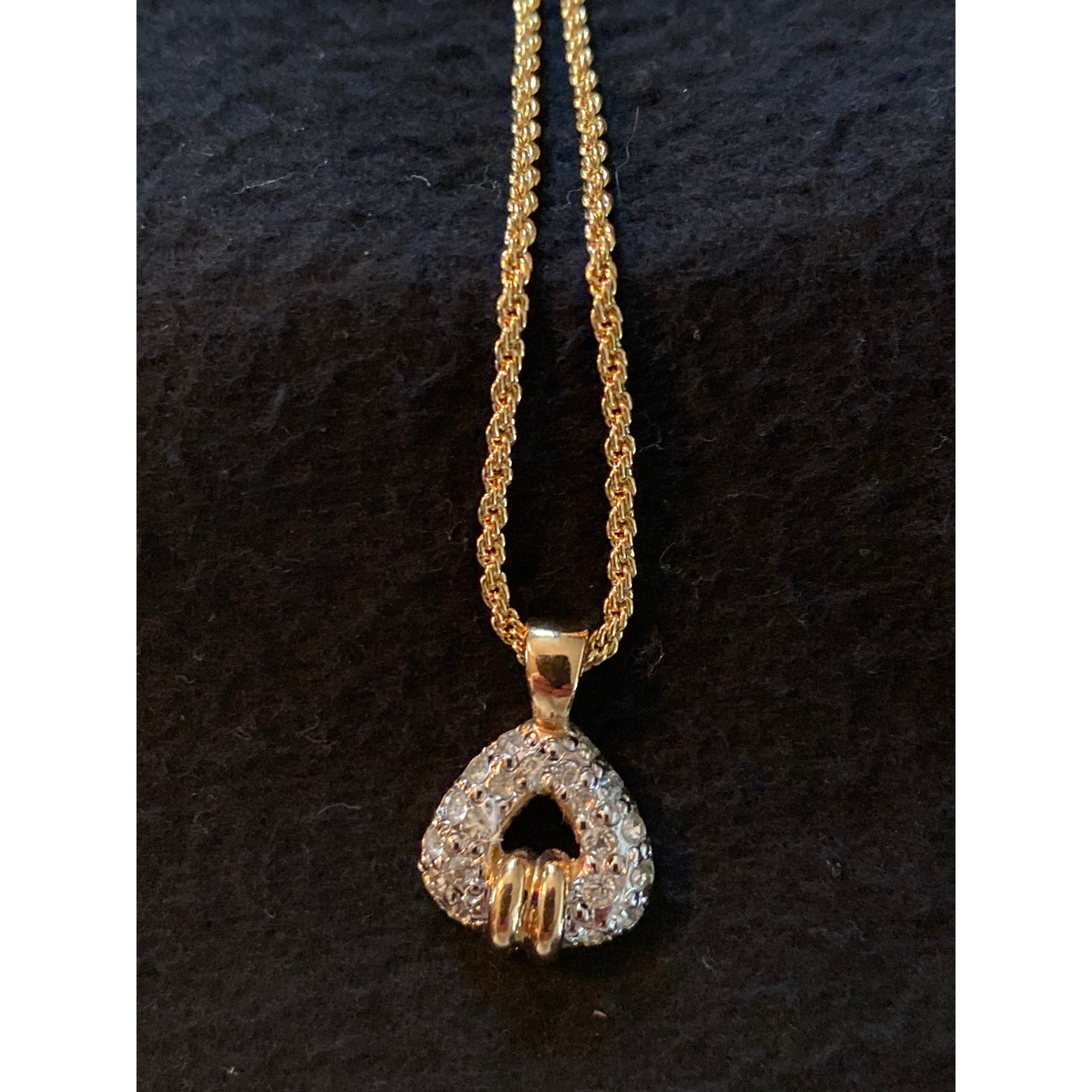 Brand New Vintage Valentino V Gold Chain Necklace Made in Italy Authentic