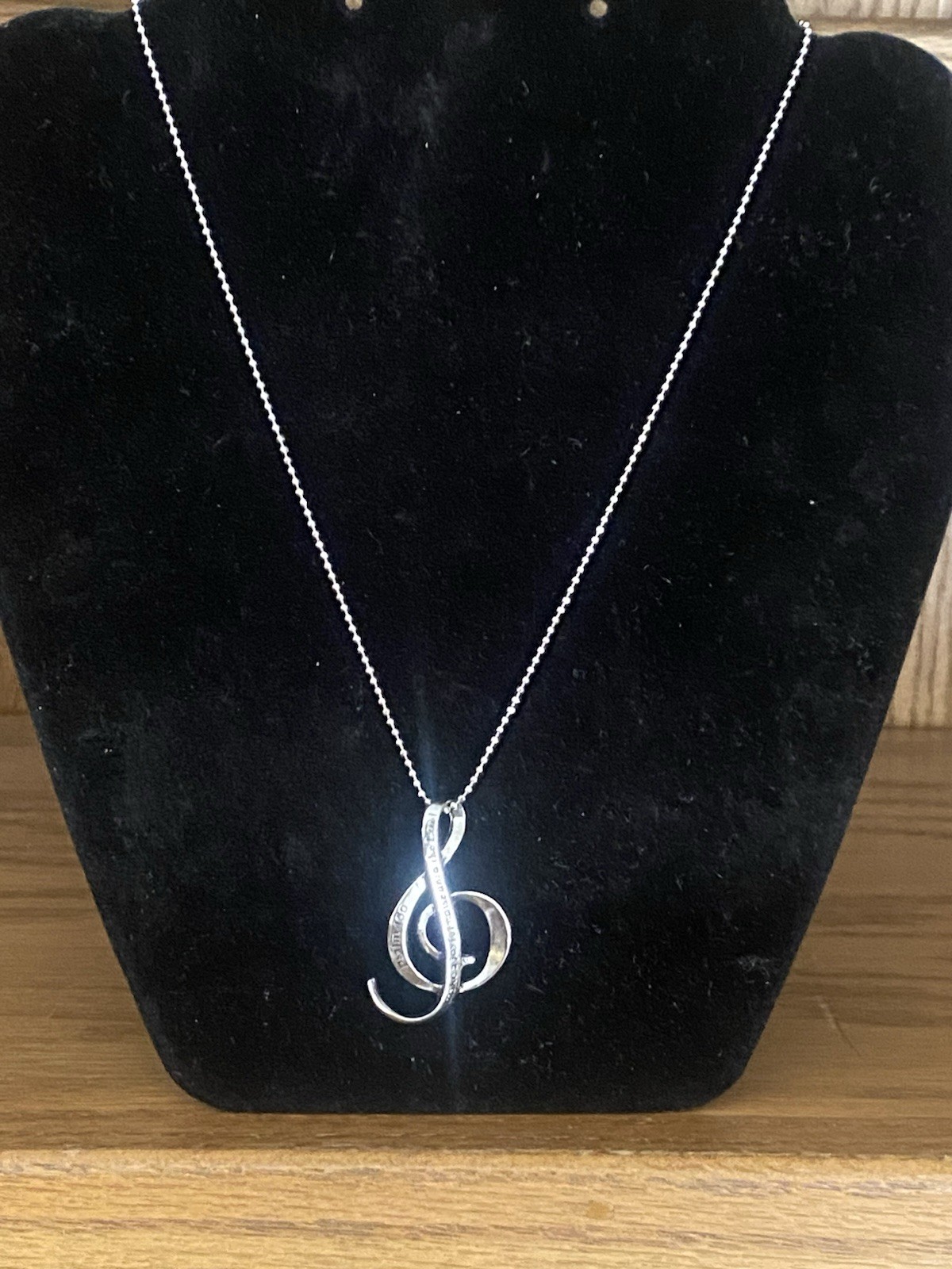 Youmi K Silver Tone 18”-21” Necklace Treble Clef Music Note Psalm 100