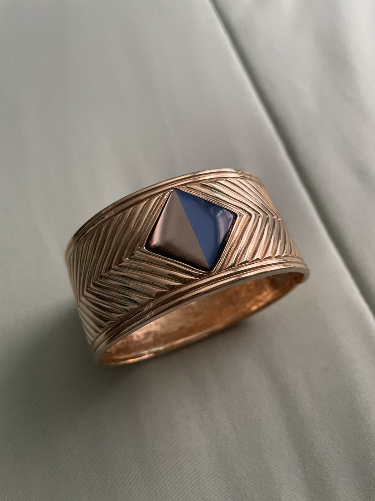 Avon Gallery Originals Blue And Brown Moonstone Cuff Bracelet Vintage and rare!