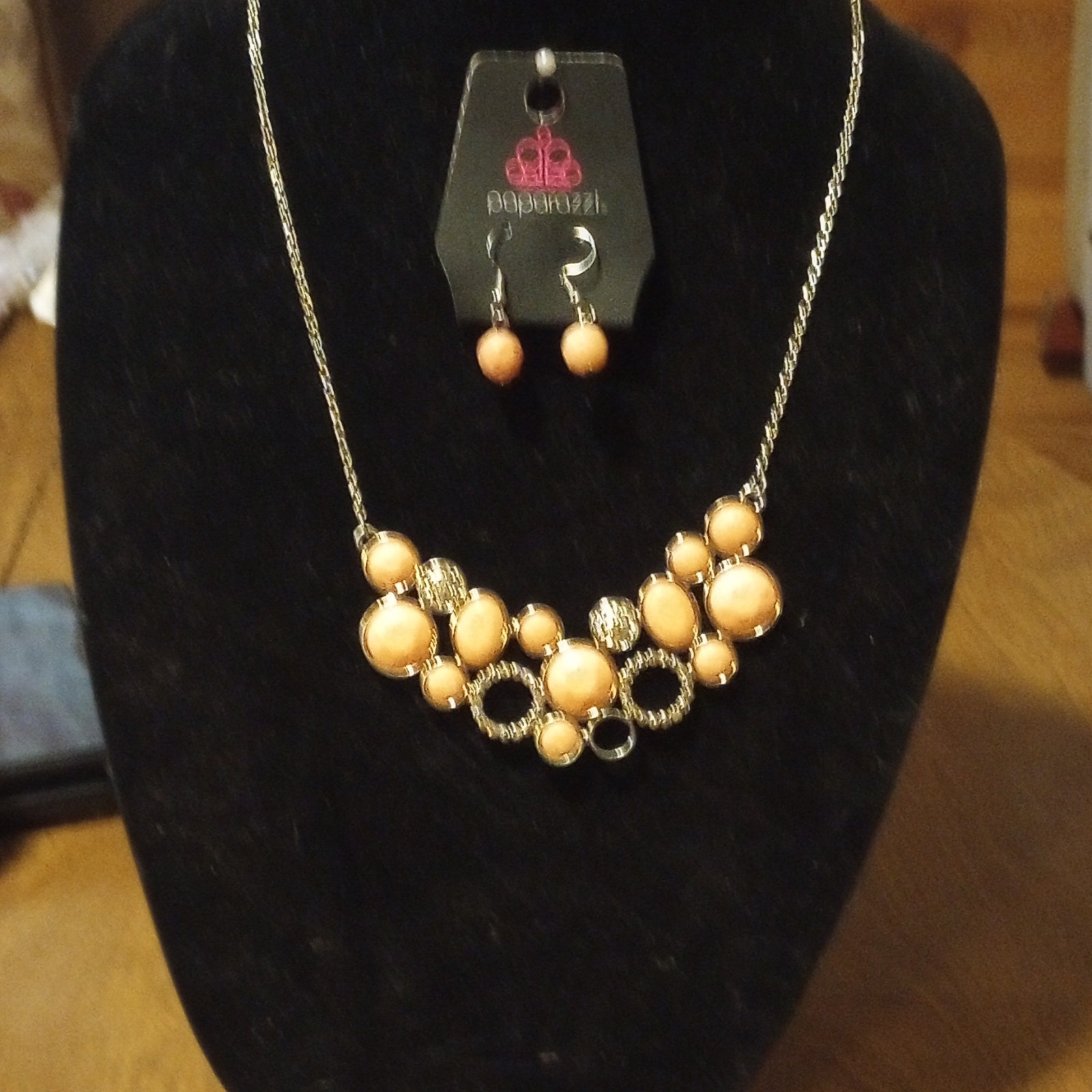 Peach Colored Round And Oval Shaped Stones Necklace With Matching Earrings…