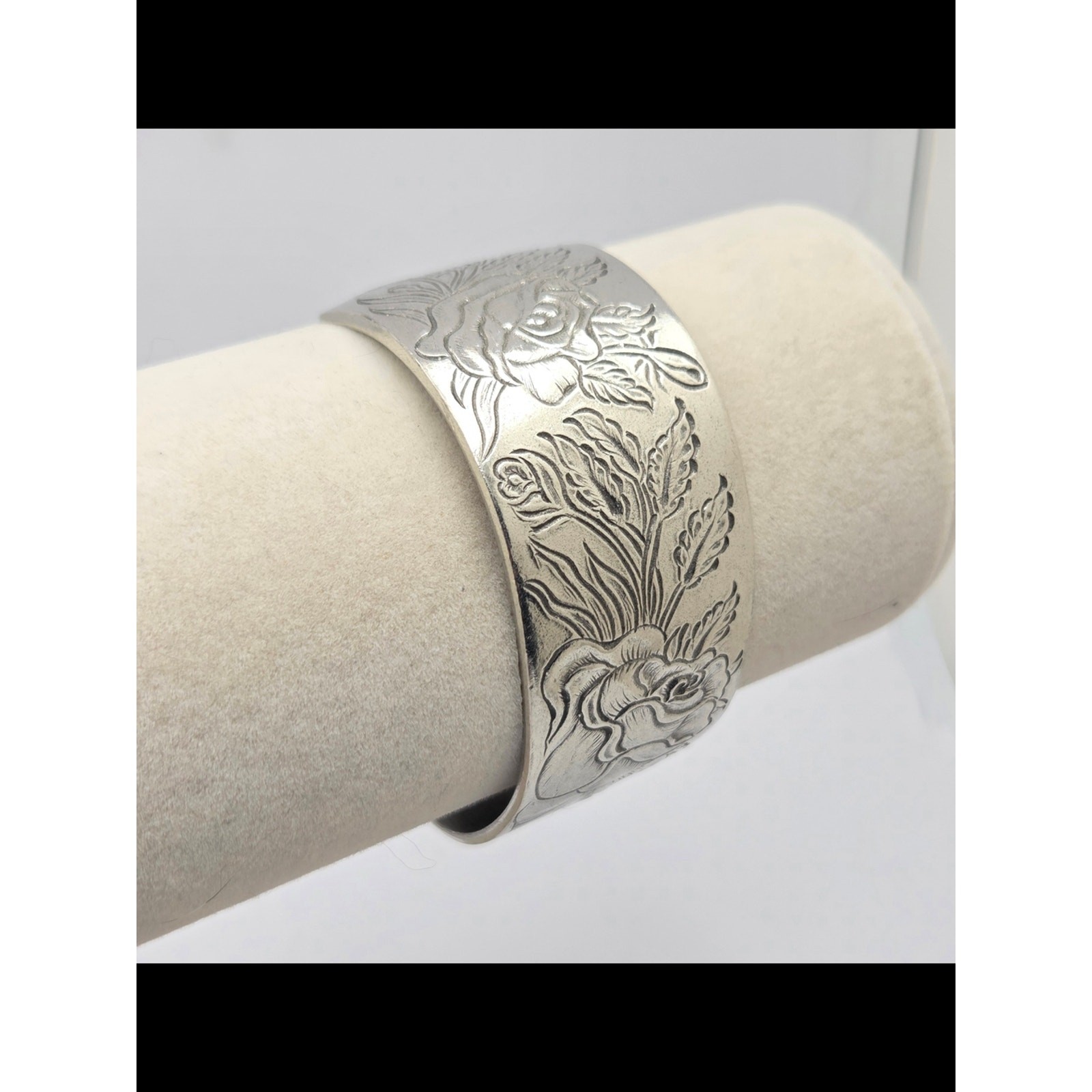 Salisbury Pewter Vintage Floral Rose Engraved Cuff Bracelet – June