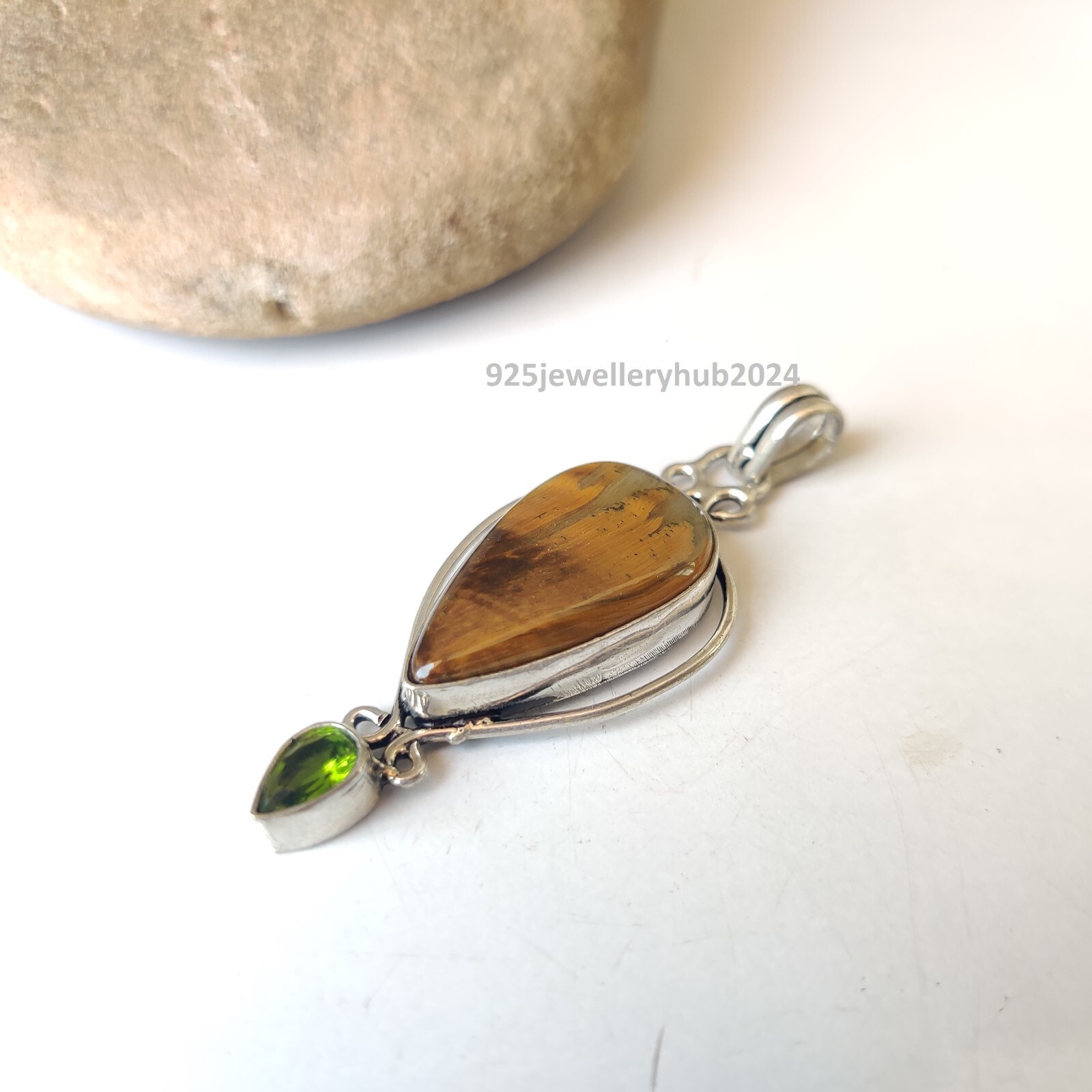 Natural Tiger Eye Gemstone Pendant 925 Sterling Silver Designer Pendant PG5915