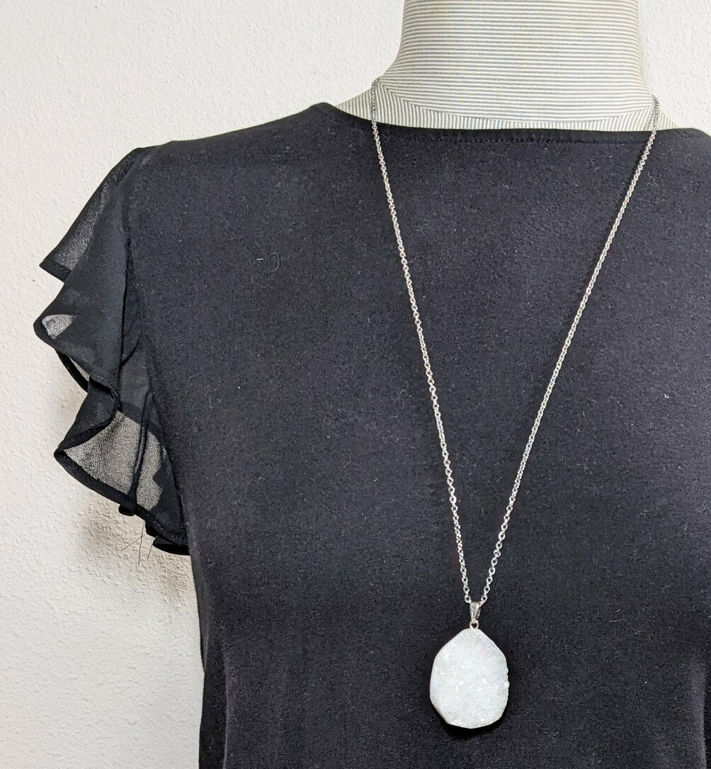 Druzy Geode Agate Pendant Necklace for Woman Long Necklace Healing 30″ Gift Whit