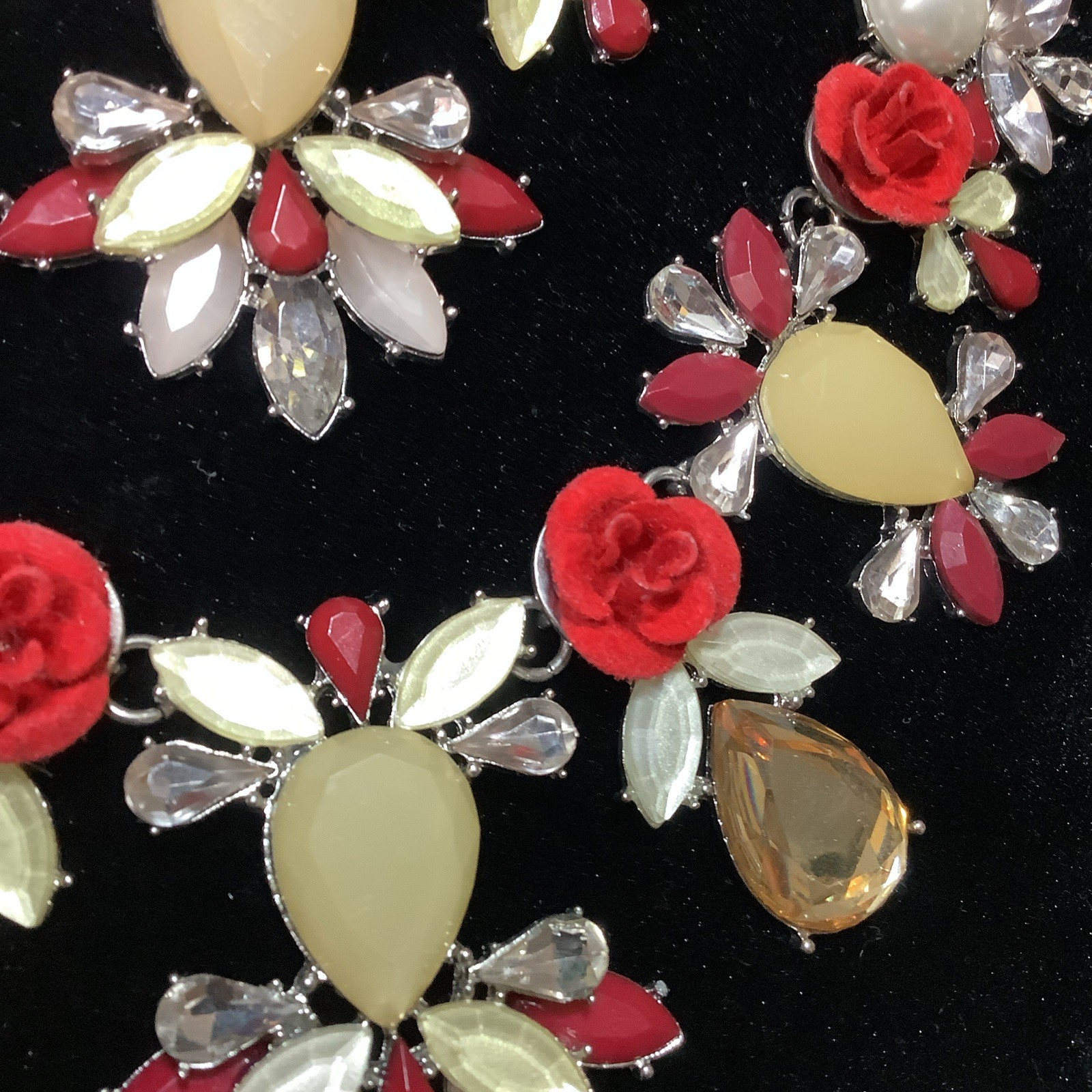 Red Velvet Roses and Gems Fashion Necklace Prom Wedding Formal casual party