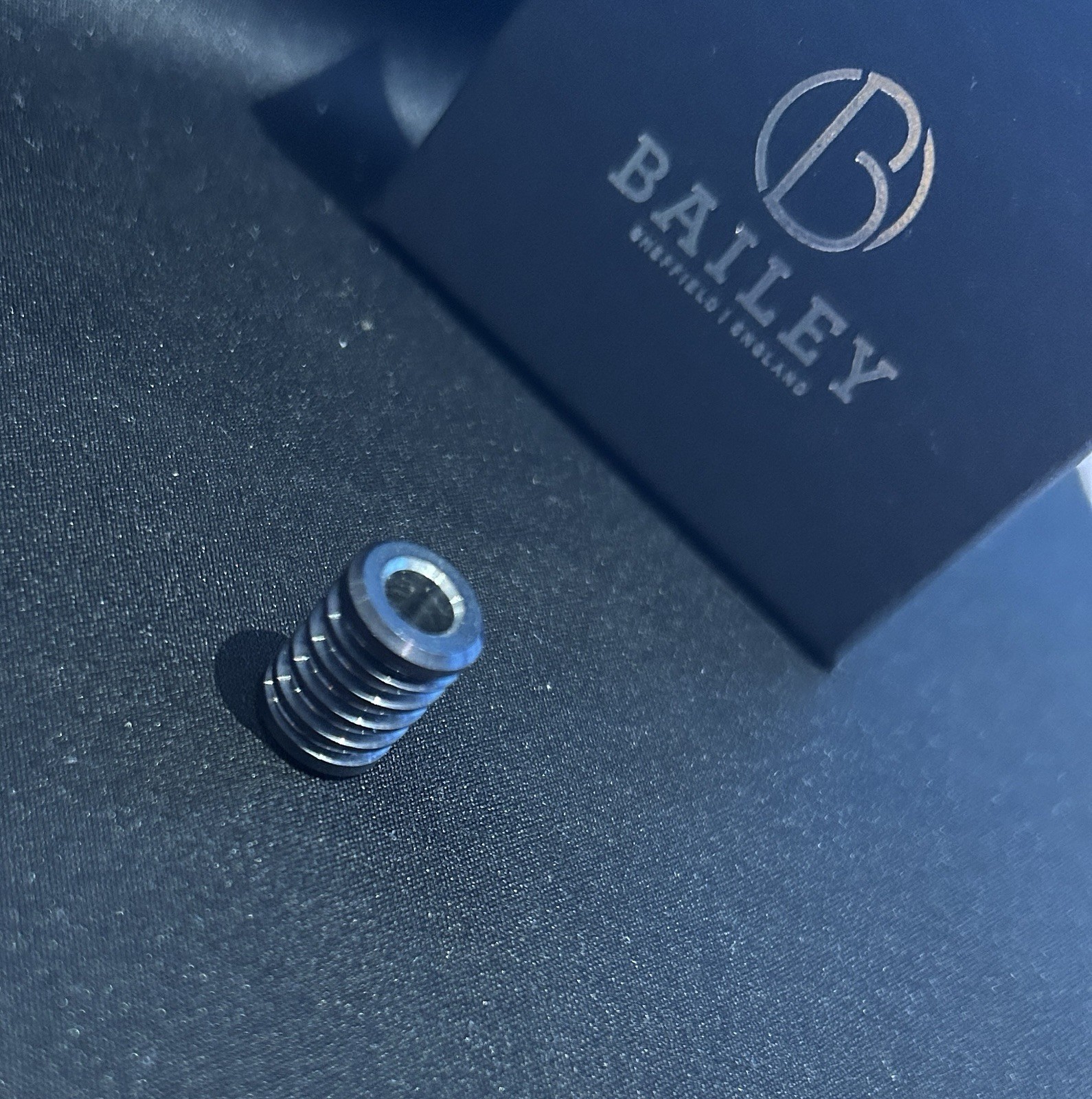 BAILEY OF SHEFFIELD-Stainless Steel CABLE Bracelet & Pendant Converter Necklace