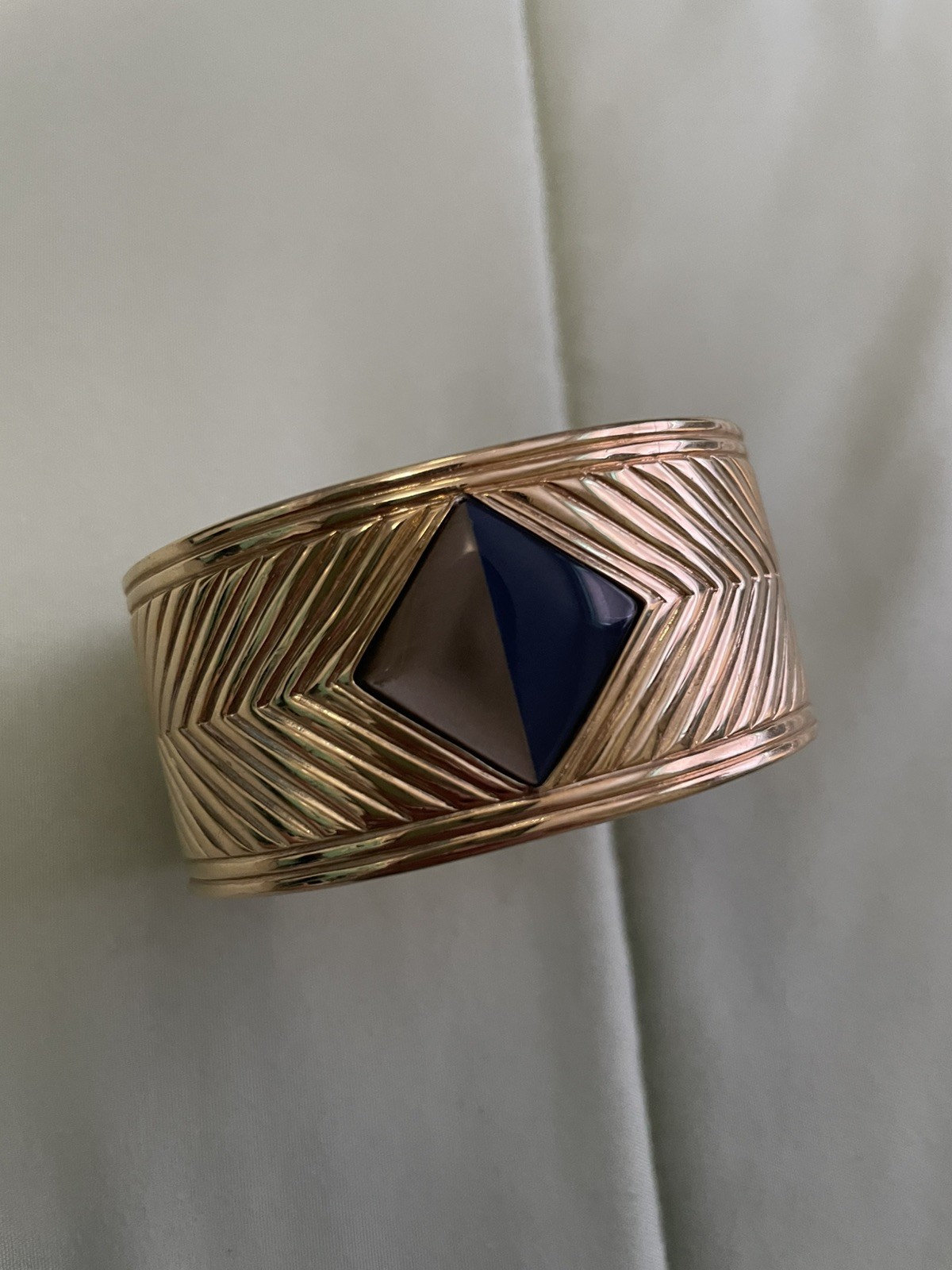Avon Gallery Originals Blue And Brown Moonstone Cuff Bracelet Vintage and rare!