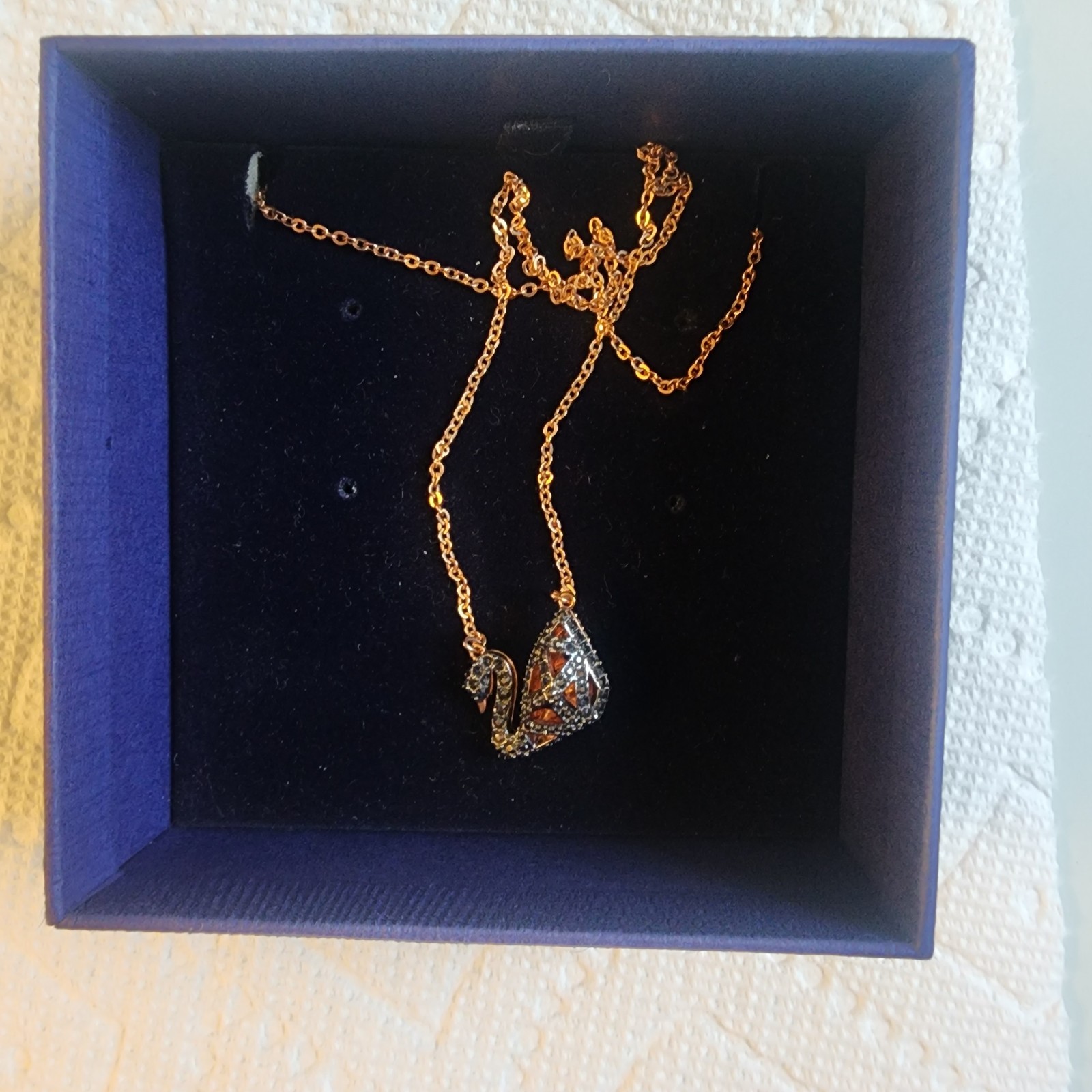 Swarovski Crystal Facet Reversible Swan Necklace Rose Gold Plated Black EUC