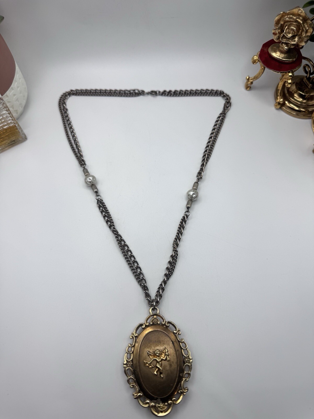 Vintage Winged Angel Cherub & Dendritic Agate Pendant Gold Tone Whit Faux Pearls