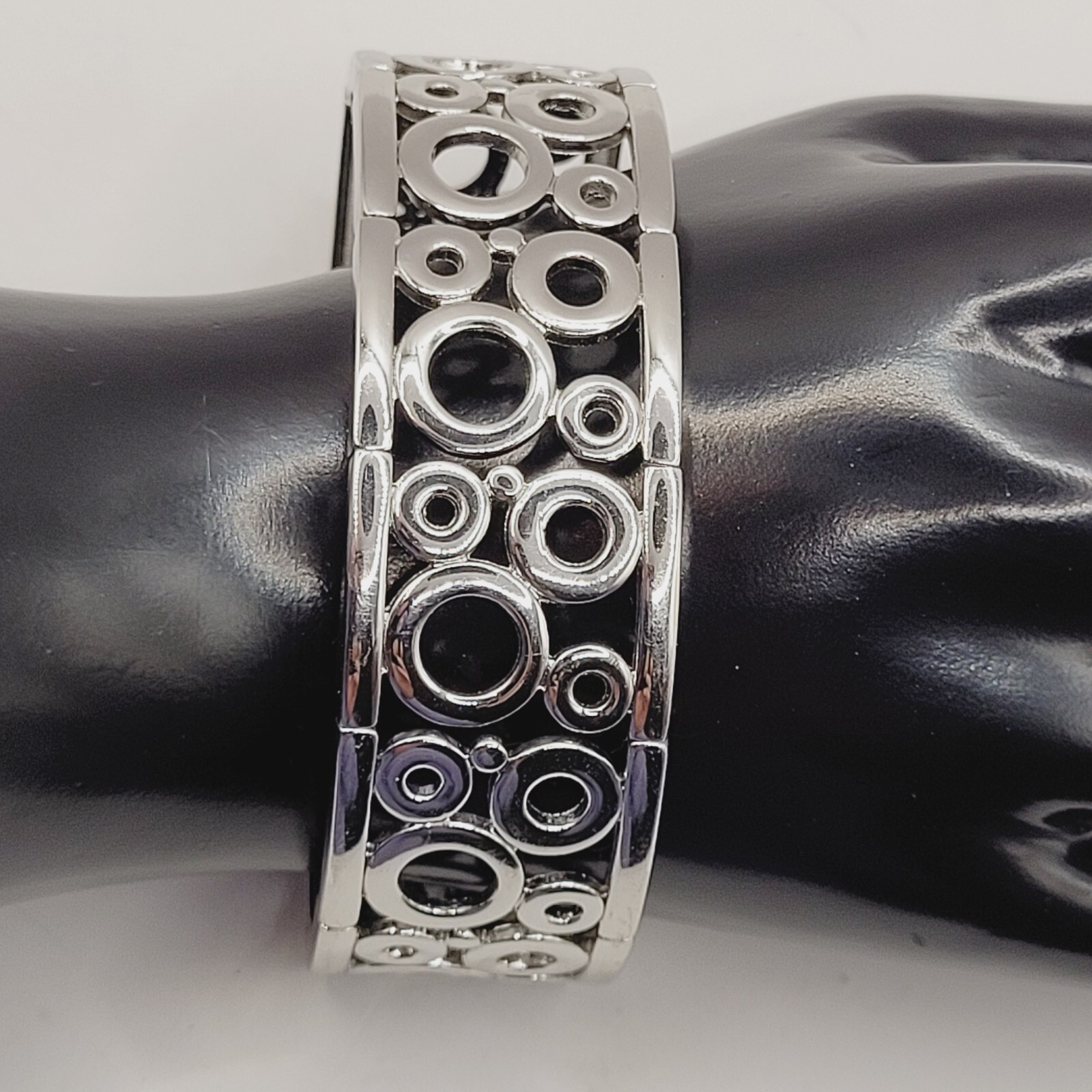 Modern Art Deco Open Circles Shiny Silver Tone Stretch Modernist Bracelet