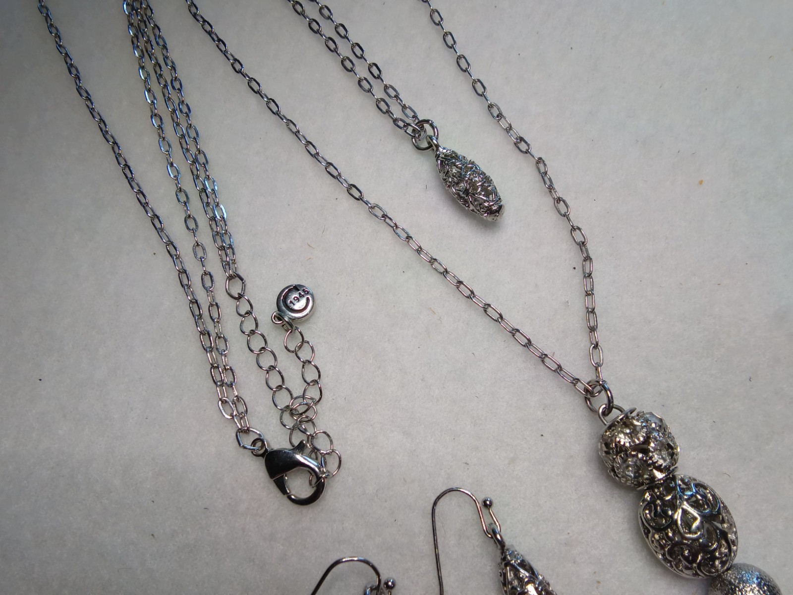 C 1946 Branded Lariat Style Silver Tone Filigree Beads Necklace & Earrings