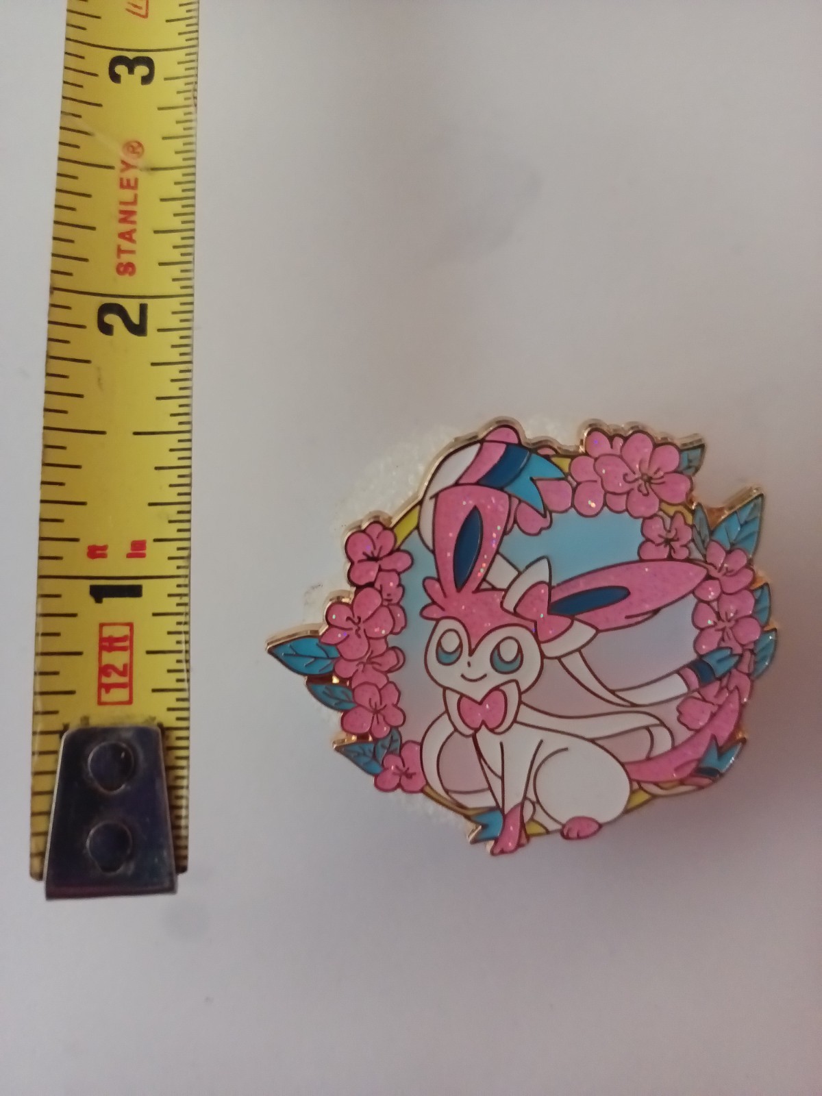 SYLVEON-POKEMON-PIN-2 OR MORE PINS $5.49 SHIPPING-SPEND $20 SHIPPING IS FREE