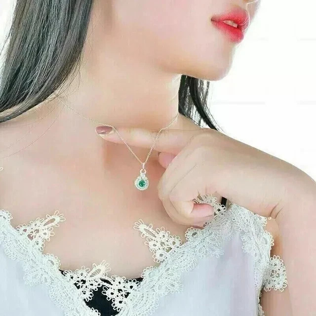 Women’s Beauty Pendant Chain Round Cut Simulated Emerald 14K White Gold Finish