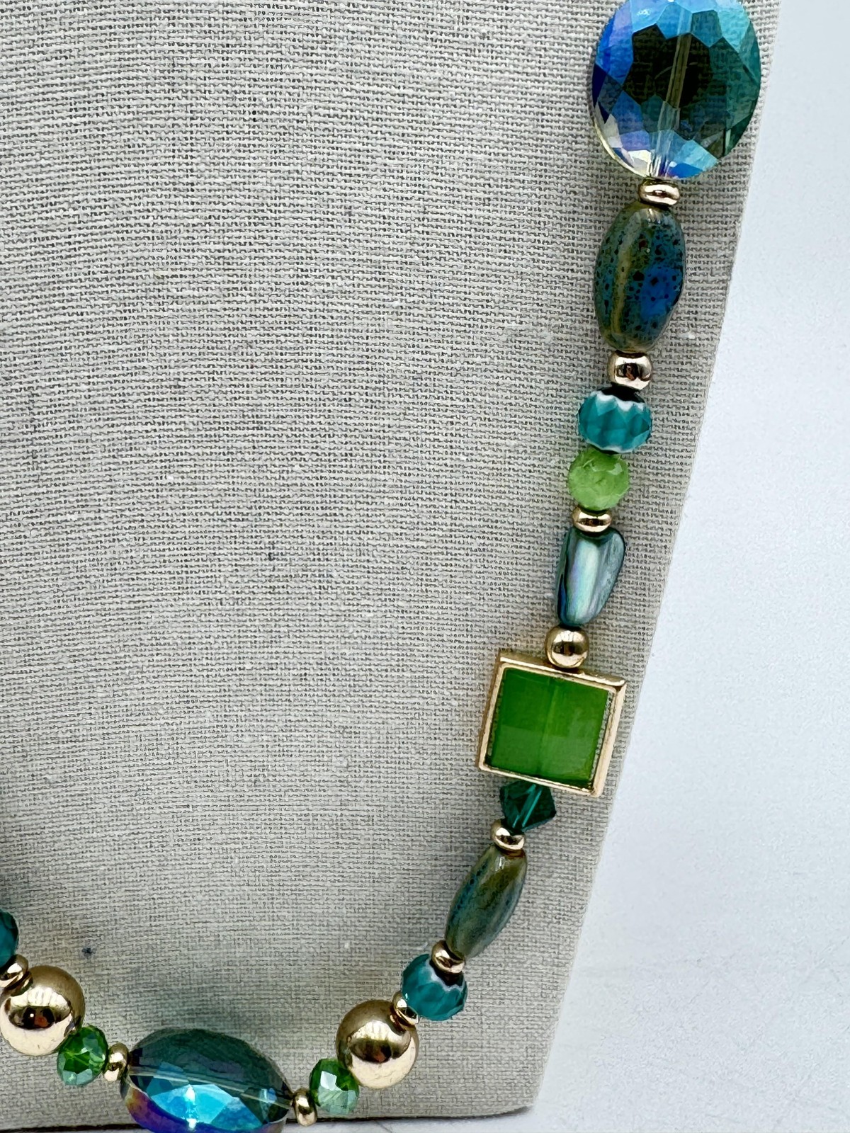 Statement Beaded Necklace Green Multicolor Glass Gold Tone Chain Womens 34in