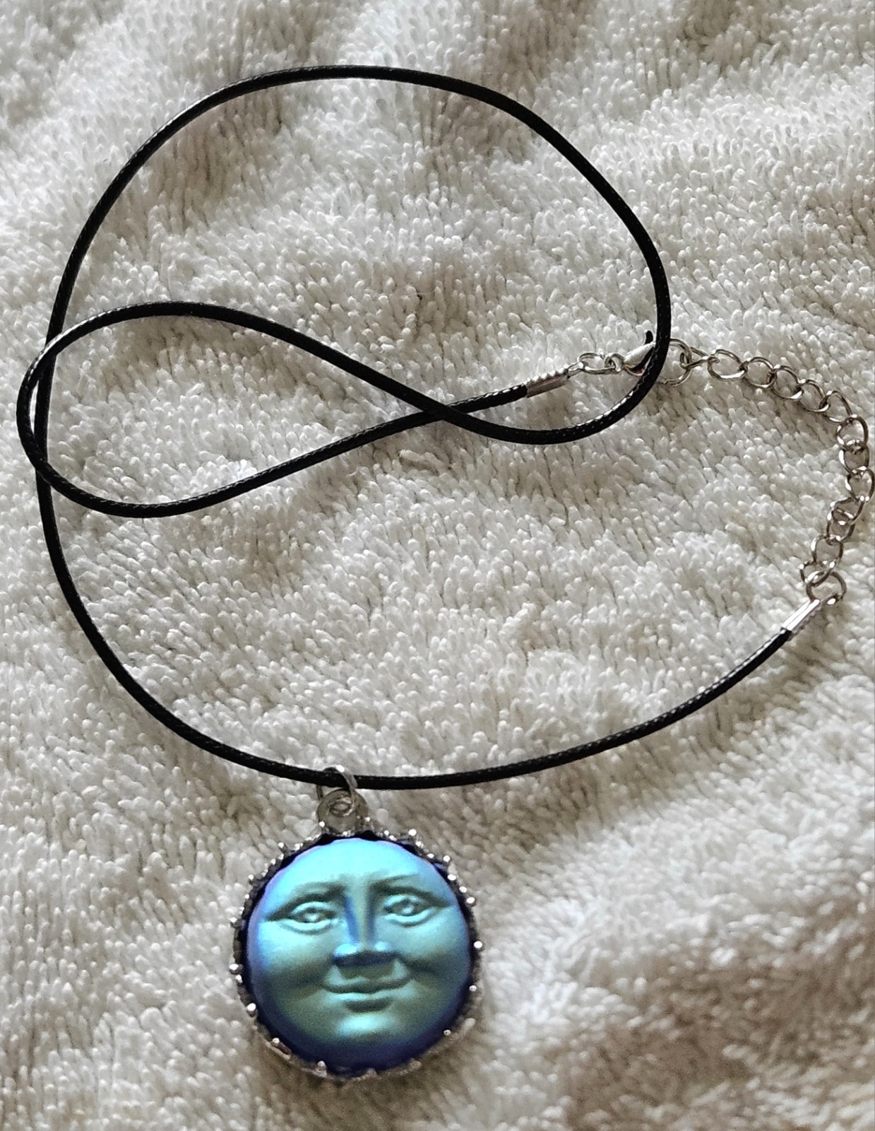 BLUE MOON FACE SMILING CELESTIAL NECKLACE ADJUSTABLE W/LOBSTER CLASP DISCONTINUE