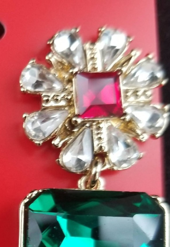 LADIES CHRISTMAS HOLIDAY LANE RED GREEN CLEAR RHINESTONE STUD EARRINGS