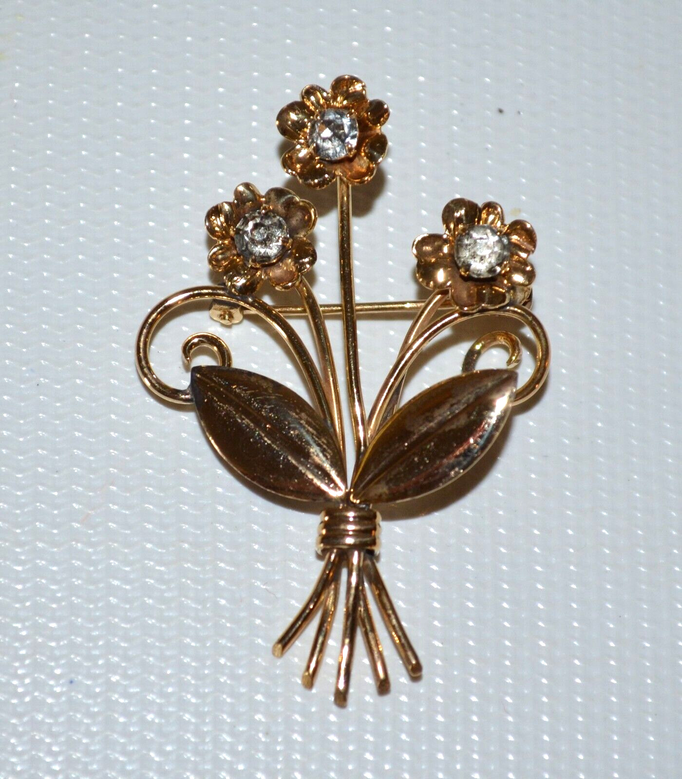 Vintage Gold Tone Brooch Pin Pendant Flower w/ Clear Rhinestones 2.25″