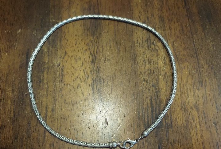 18 Inch Silver Plated, White Bronze Chain