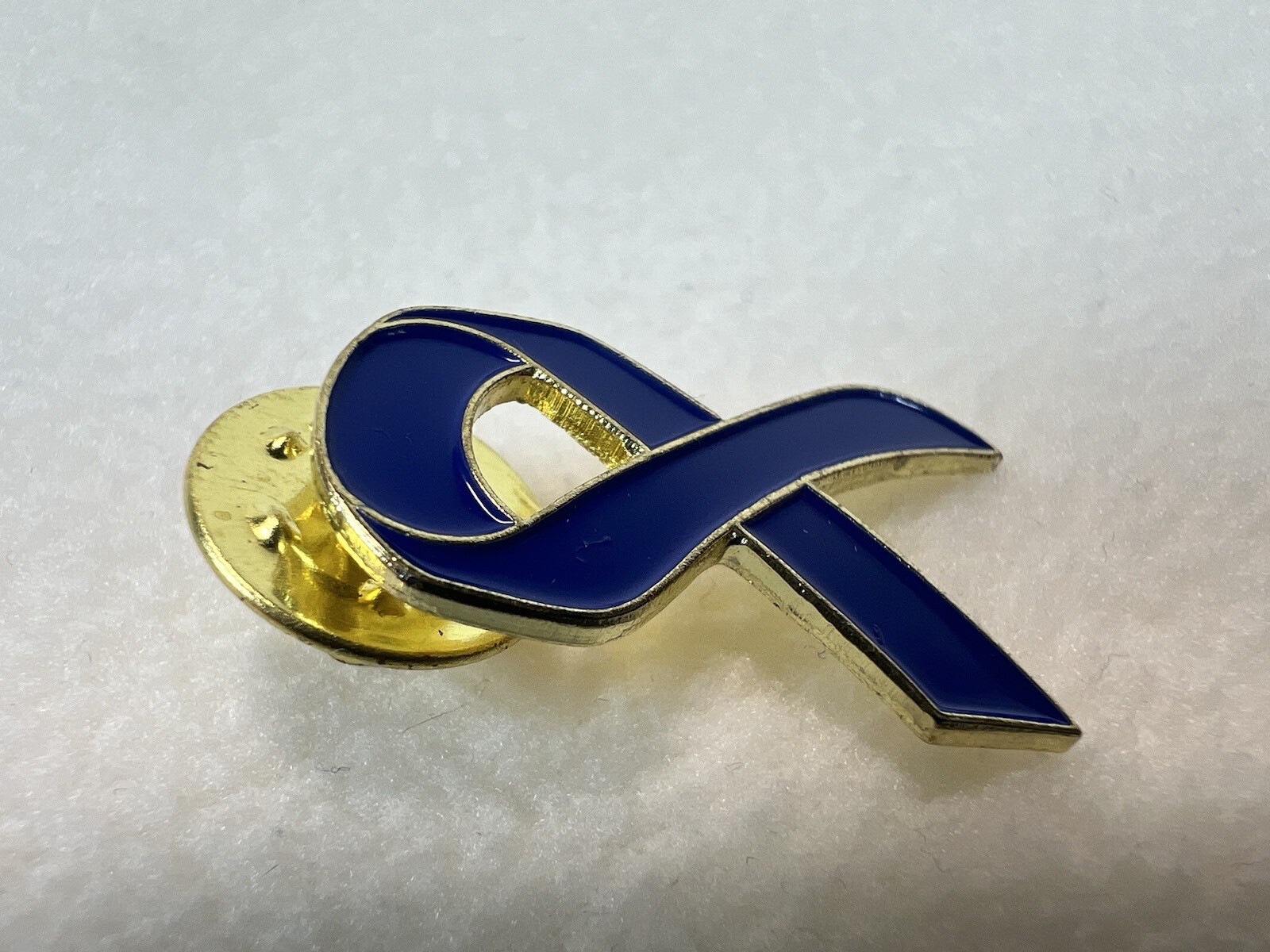 Vintage 1990s 1″ x 3/4″ Navy Blue Awareness Ribbon Enamel Lapel Pin Gold Metal