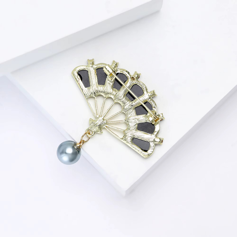 Vintage Style Luxury Fan Brooch Gold Rhinestone Pearl Pin Summer Jewelry Gift