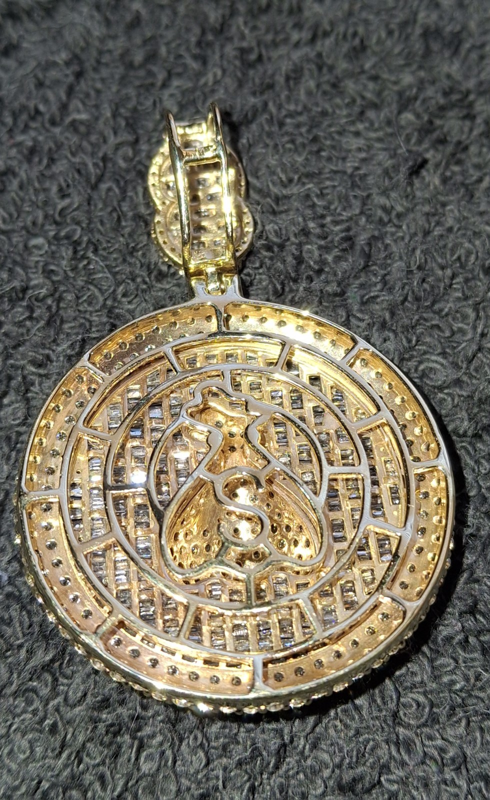 10k Gold Mens Baguette Diamond Money Bag Circle Pendant 5 Cttw