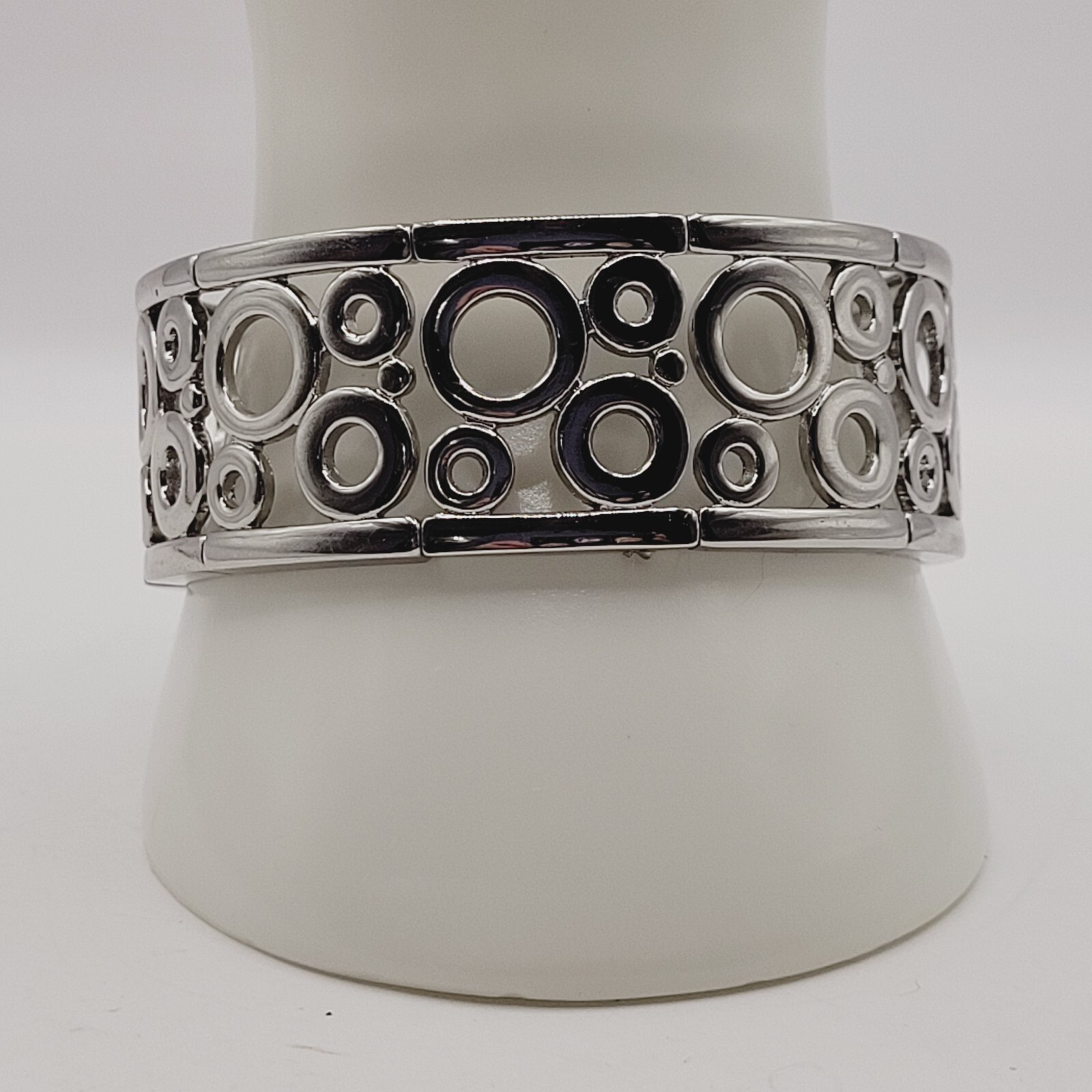 Modern Art Deco Open Circles Shiny Silver Tone Stretch Modernist Bracelet