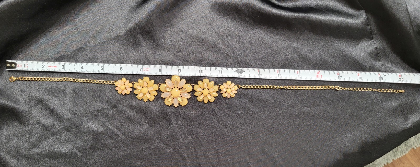 Vintage Style Peach & Pink Floral Cluster Statement Necklace Gold Tone Bib Resin