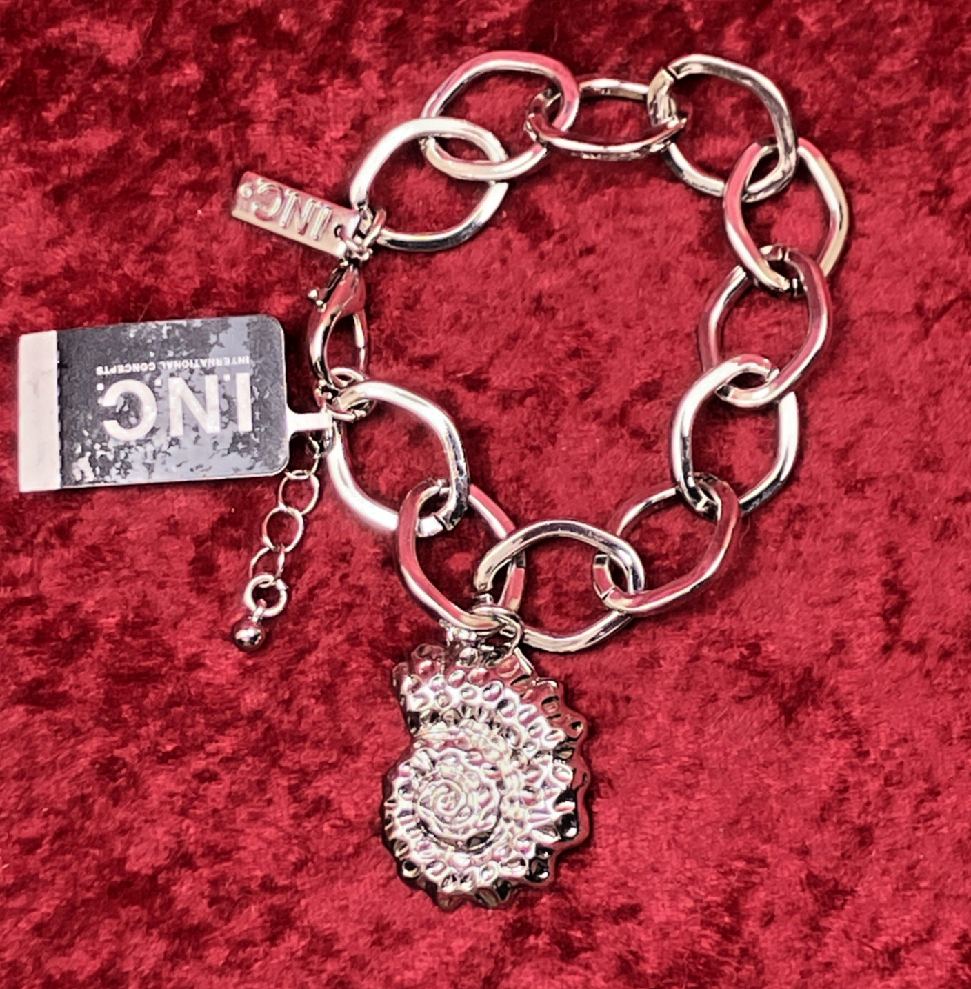 I.N.C. International Concepts Rhodium-Plated Shell Charm Link Bracelet NWT $29