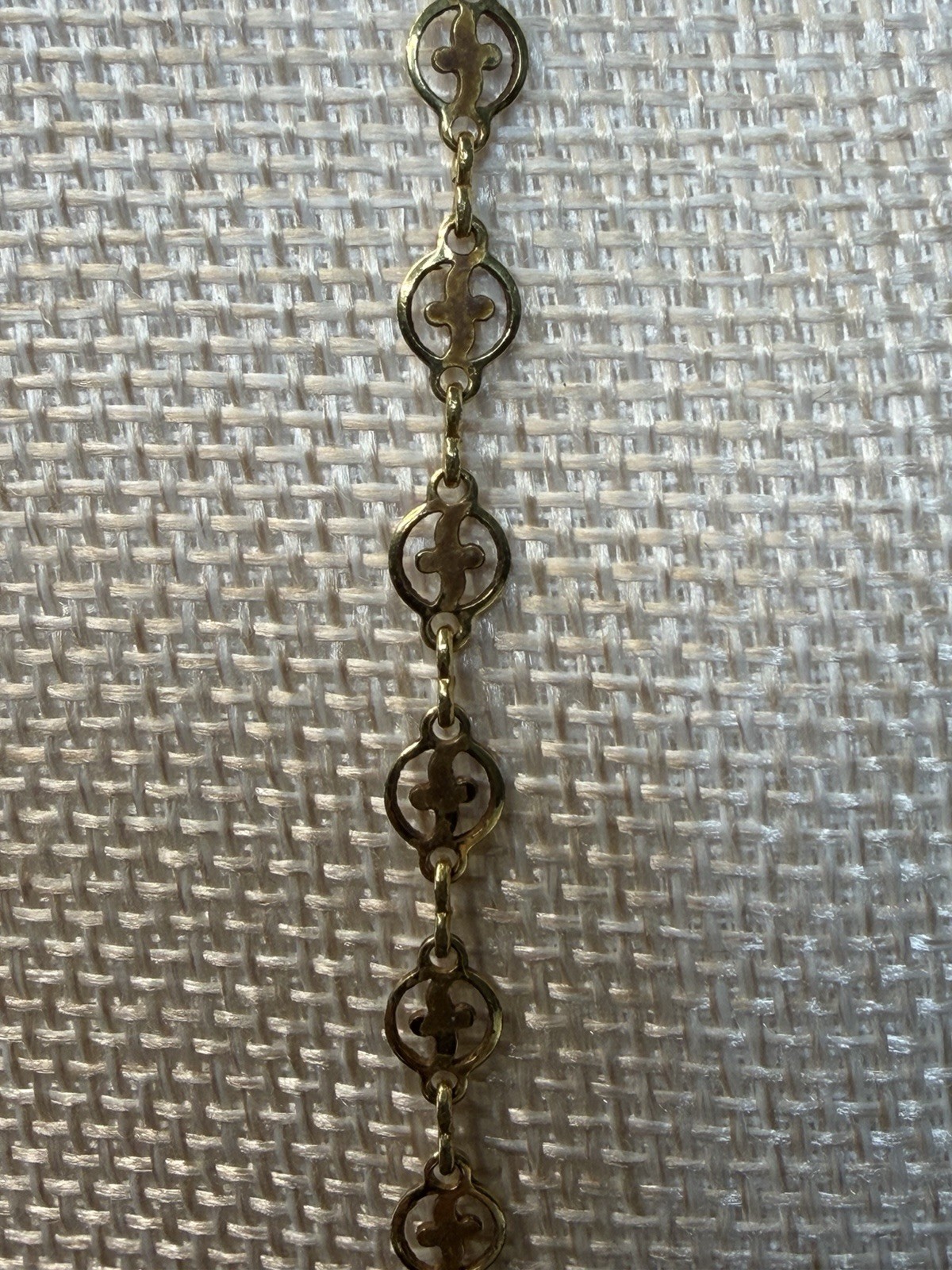 Gold Tone Metal Link Chain Necklace Spring Ring Clasp No Stone