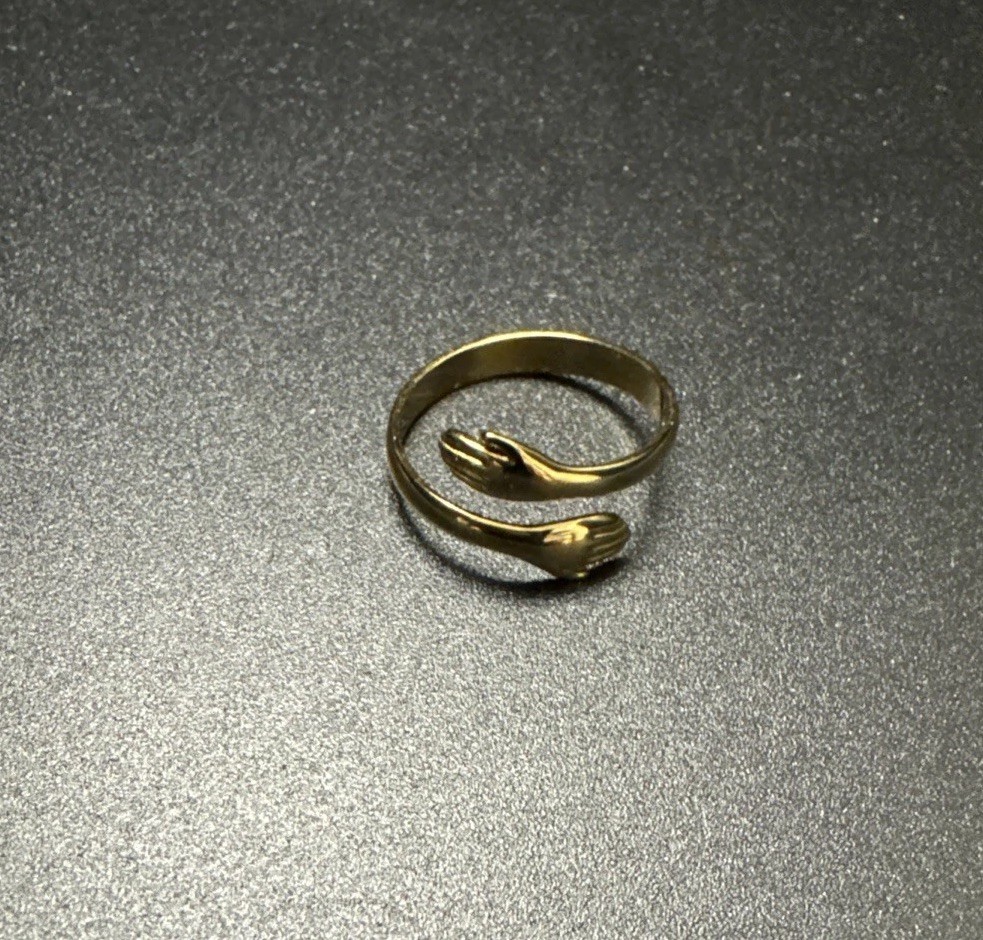 Plunder Design Trendy Fashion Jewelry Adjustable Gold Hug Hands Ring