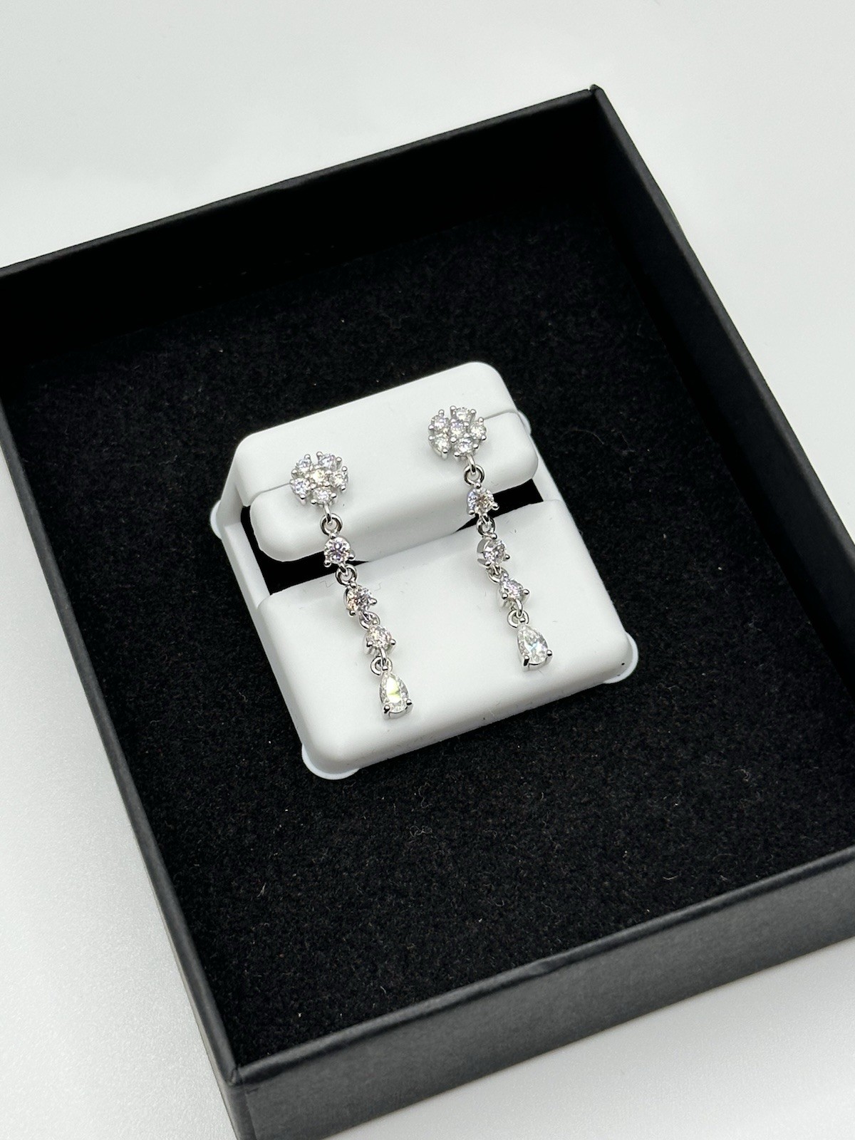 Dangle Drop Earrings 1ctw Moissanite Solid 925 Silver Flower Cluster Pear Cut