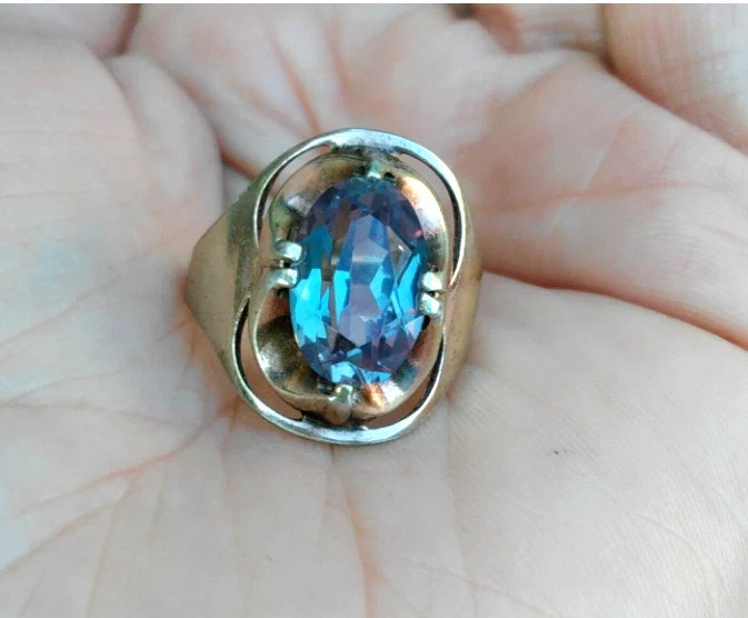 Natural Certifed alexandrite ring, 925 Sterling Silver Ring, Color Change Stone