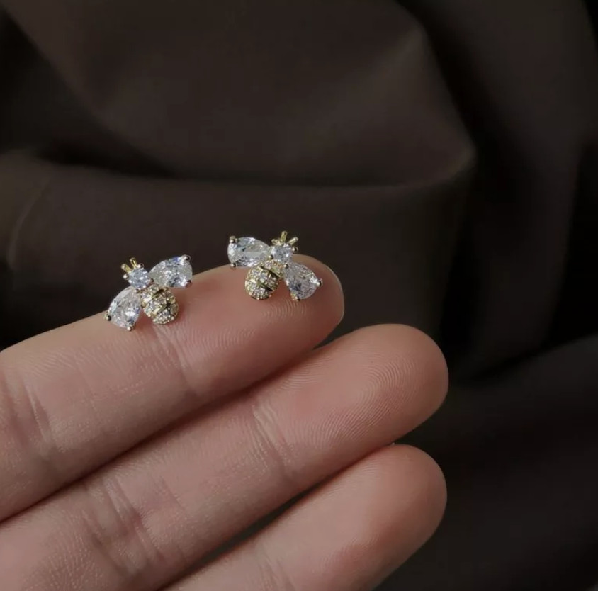 2024 Fashion Gold Women Bee Animal Zircon Earrings Stud Wedding Jewelry Gift New