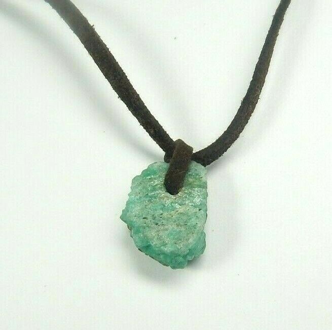 Colombian Emerald Rock with crystals 15.00 Cts Mineral Beryl Cow Leather Muzo Mi