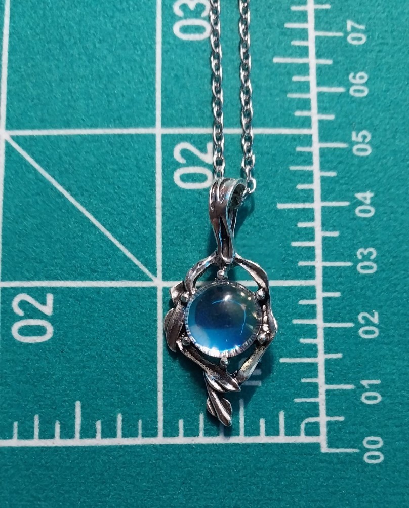 Rainbow Moonstone Flame Pendant Necklace – Retro Vintage Style Women’s Jewelry