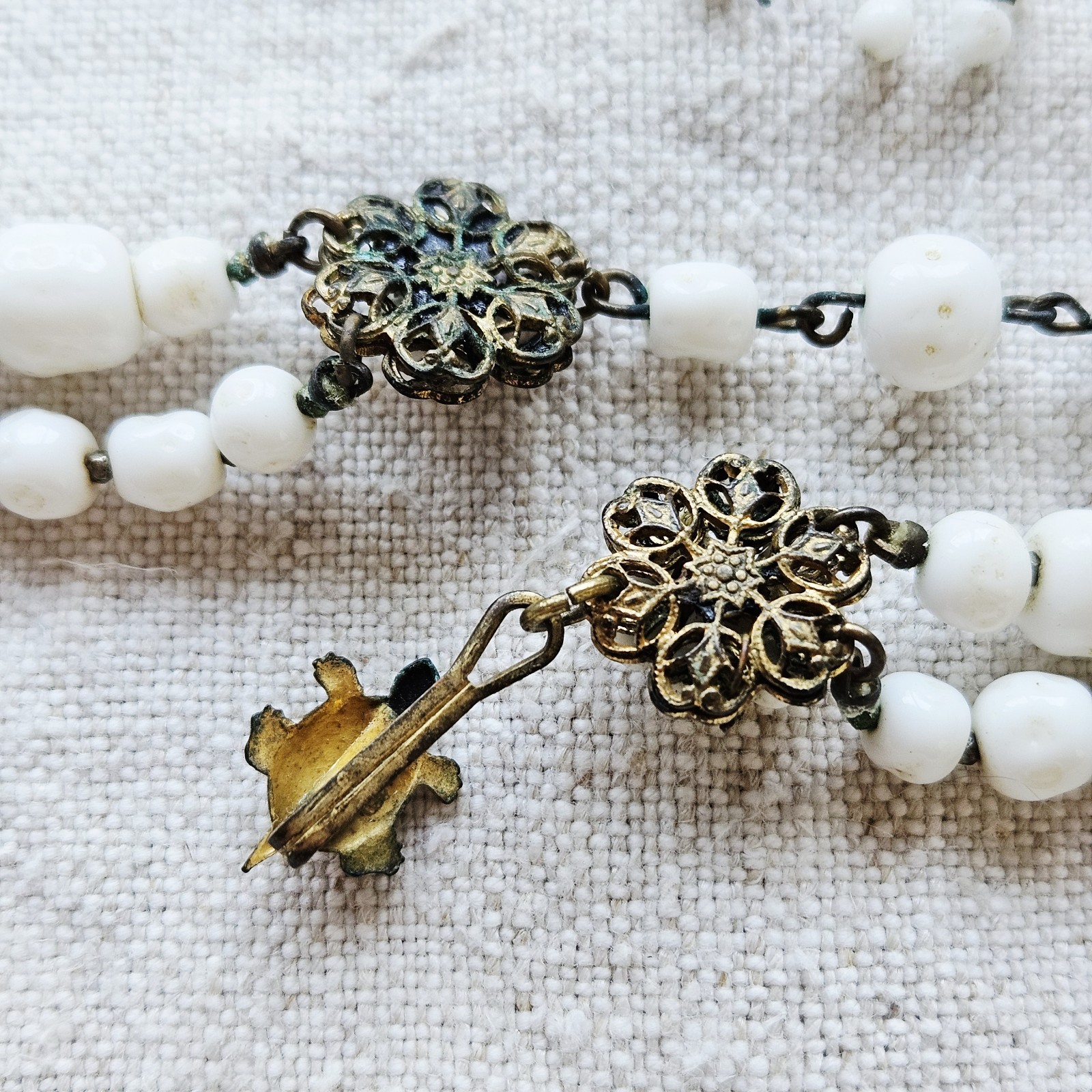 Unsigned Miriam Haskell Floral Pendant Double Strand Milk Glass Beaded Necklace