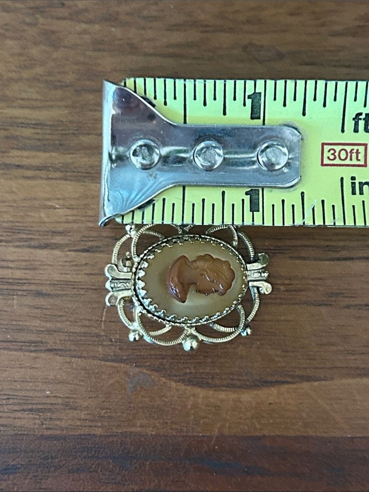VTG Whiting Davis Style Amber Glass Cameo Pendant Necklace Clip-On Earring Set