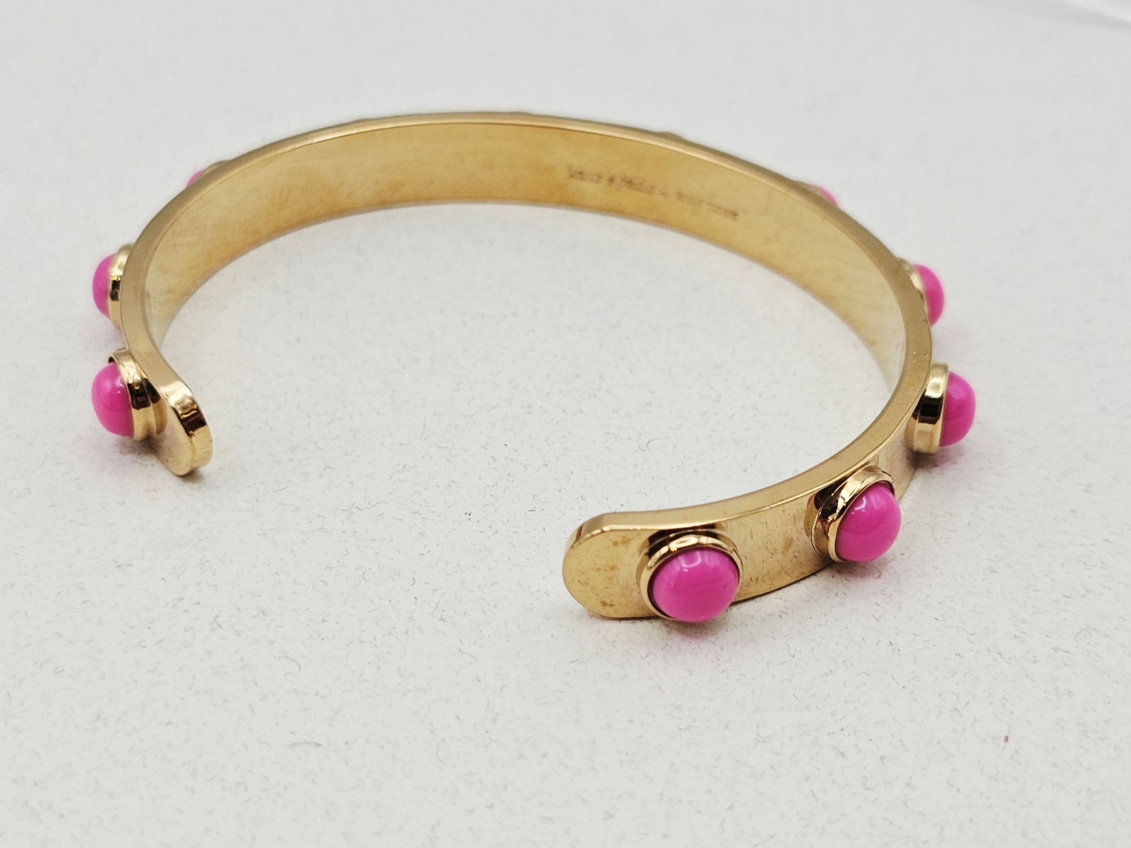 Kate Spade Hot Pink Gold tone Tag Along Cuff Bangle Bracelet 💕