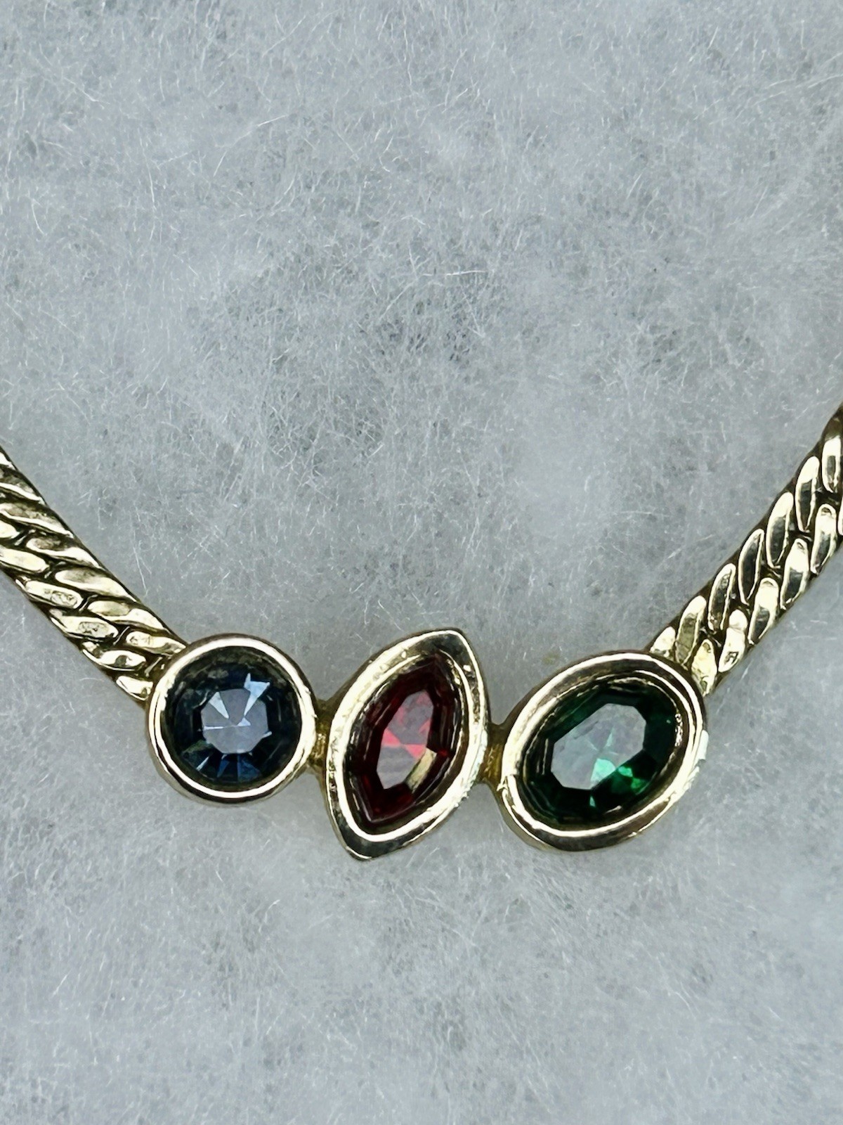 Vintage SC Gold Tone Three-Stone Necklace (c. 1980s–1990s)