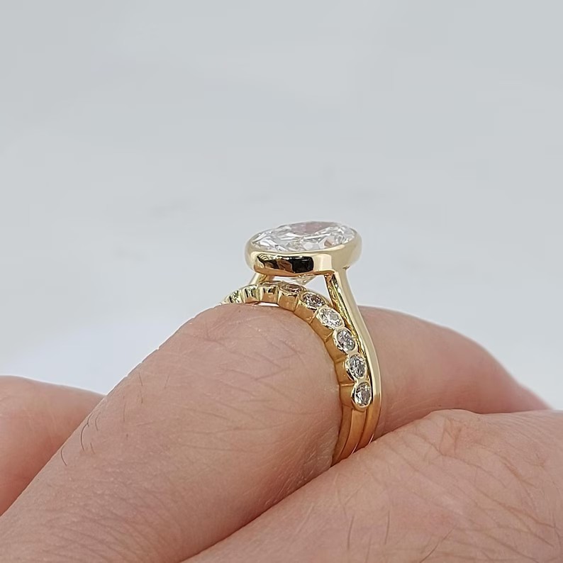 2Ct Oval Cut Simulated Diamond Bridal Set Ring 14k Yellow Gold Plated