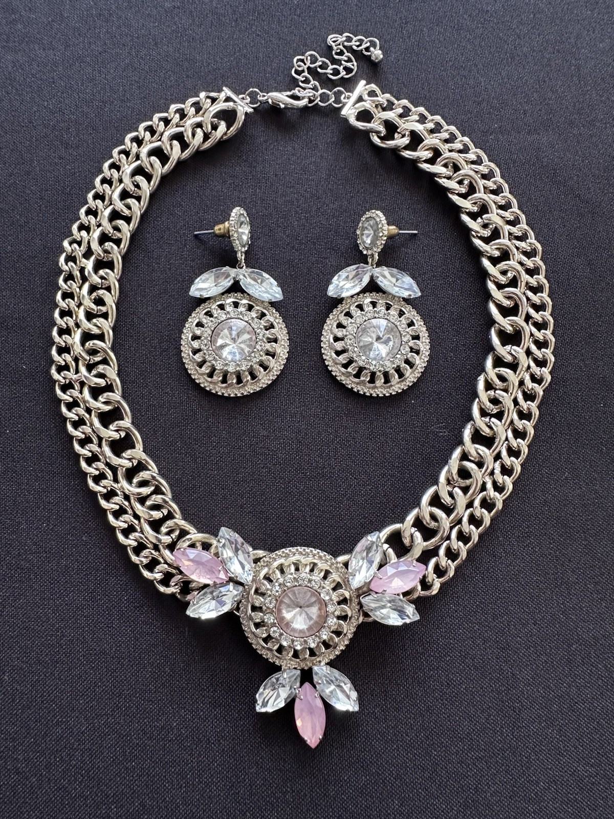 Pink Clear Acrylic Gem Chunky Gold Tone Chain Statement Necklace Earrings Set