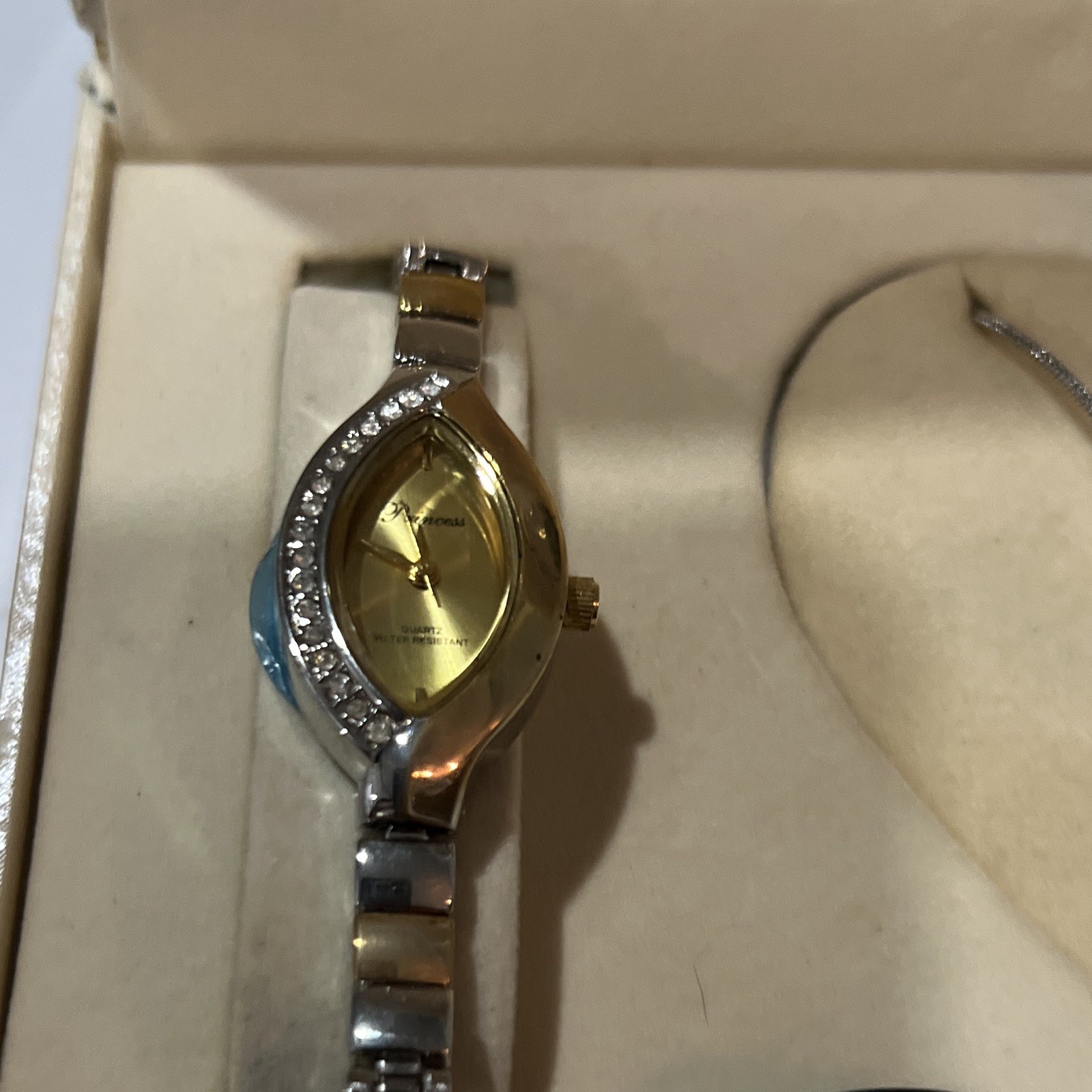 Princess Quartz World of Beauty Watch Necklace Earrings Set Need Restoration