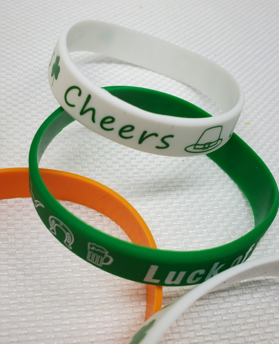 7 pcs St. Patrick’s Day Bracelets Silicone Wristband Irish Multicolor Lucky NEW
