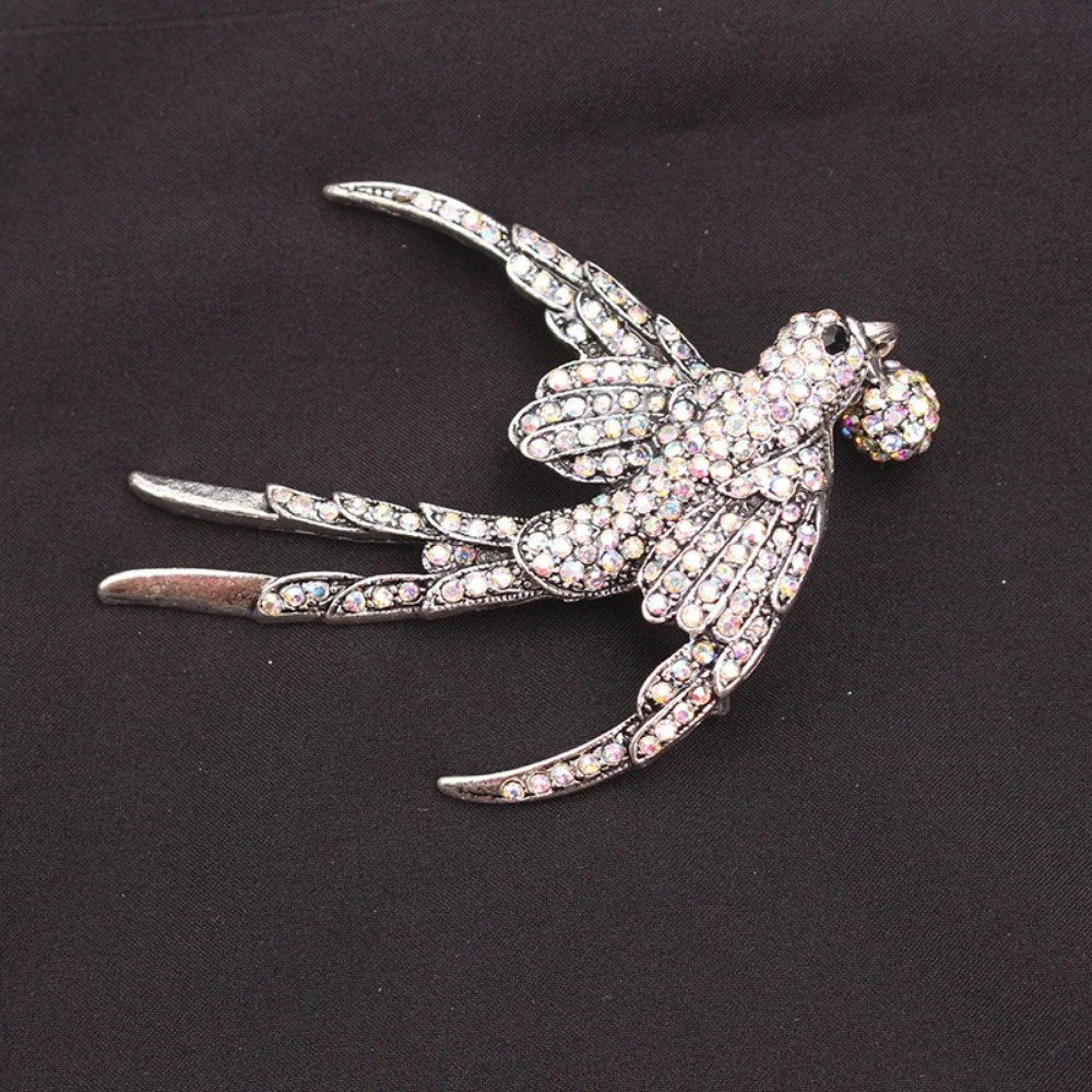 Women Men Unisex Swallow Lover Brooch Fashion Birds Pins Badge Jewelry