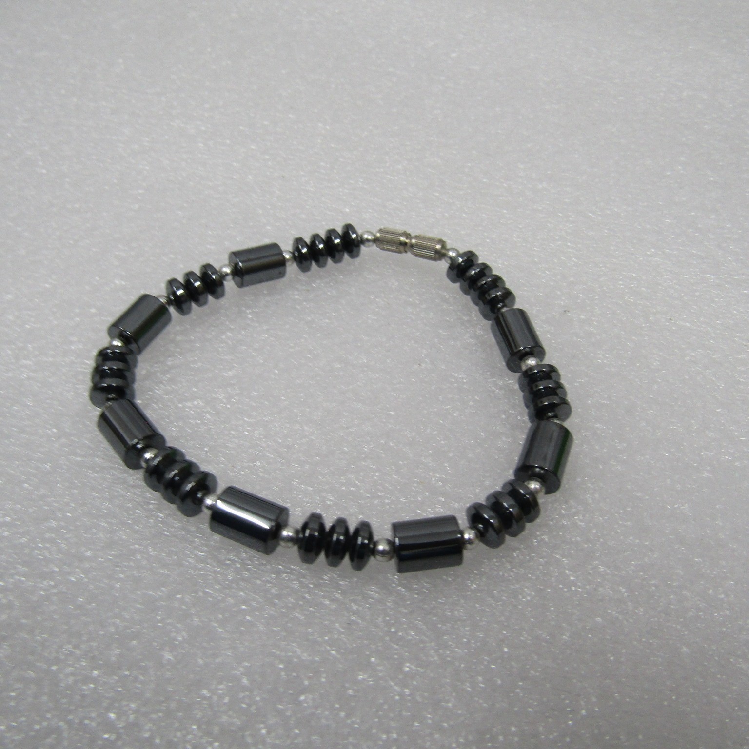 Women’s Jewelry Black Bracelet Hematite Beads None Magnetic