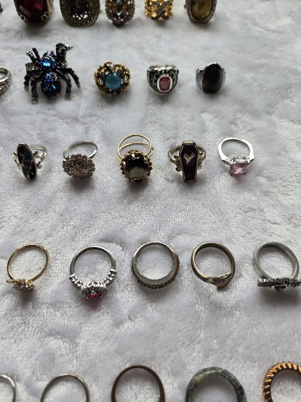 Huge Lot 55 Pc Mixed Rings Vintage to Modern Estate Jewelry Assorted Styles #02