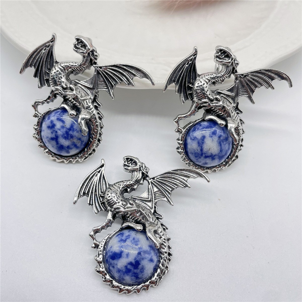10pcs Mixed Natural Stone Flying Dragon Pendants Healing DIY Jewelry Making