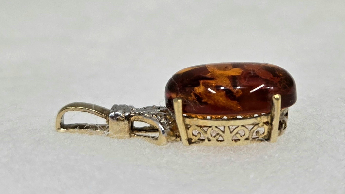 AMBER Gold Plated Sterling 925 Pendant New Without Tags Necklace Chain