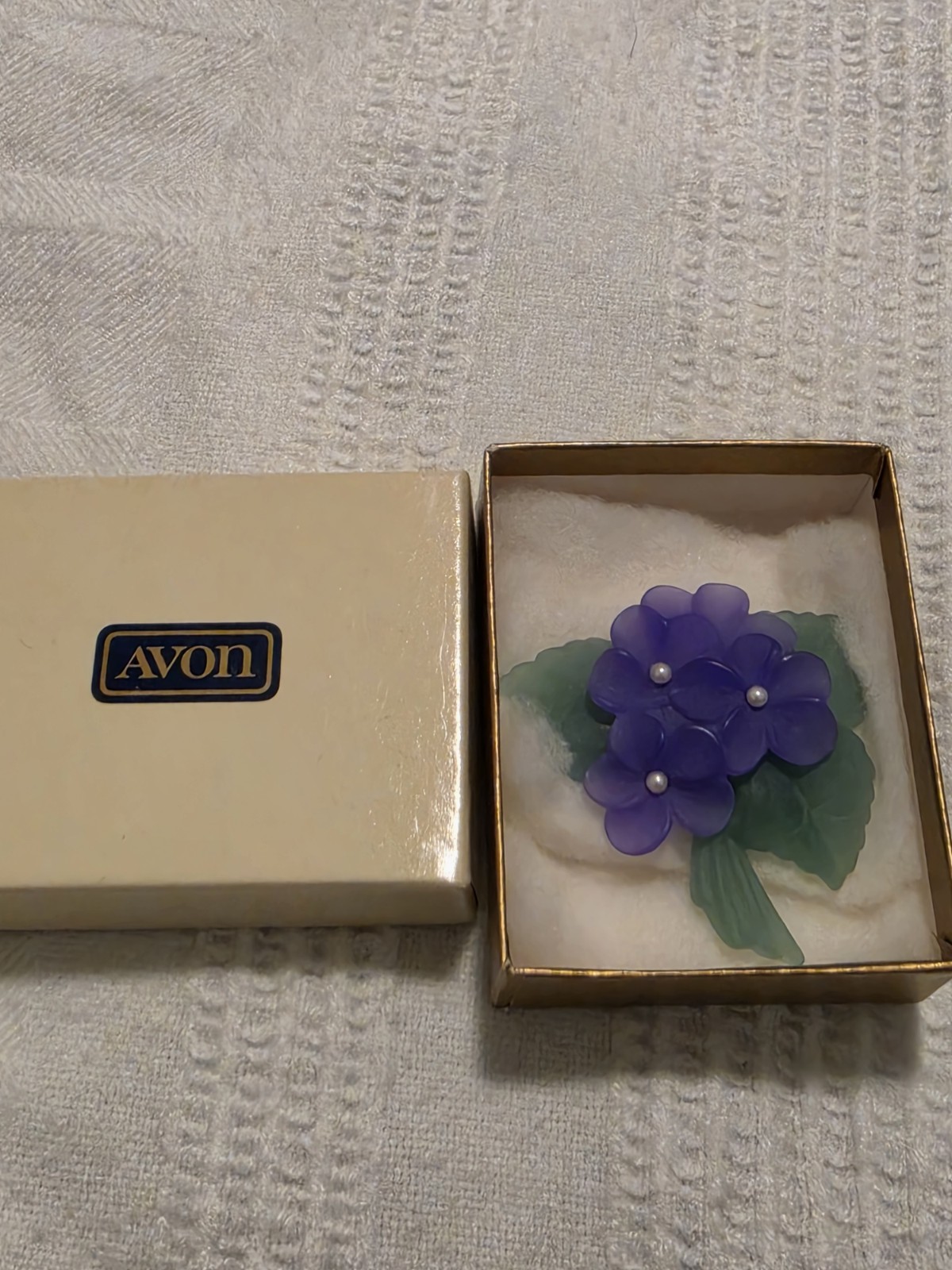 Vintage 1983 Avon “Sweet Violet” Brooch Pin- Great Condition!